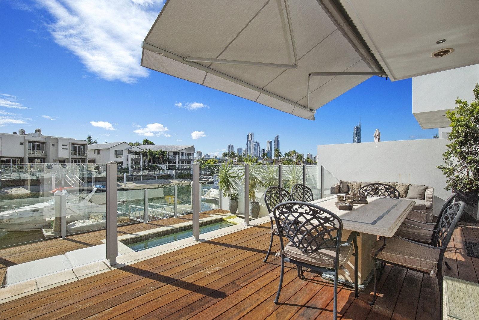 1/13 Vespa Crescent, Surfers Paradise, QLD 4217