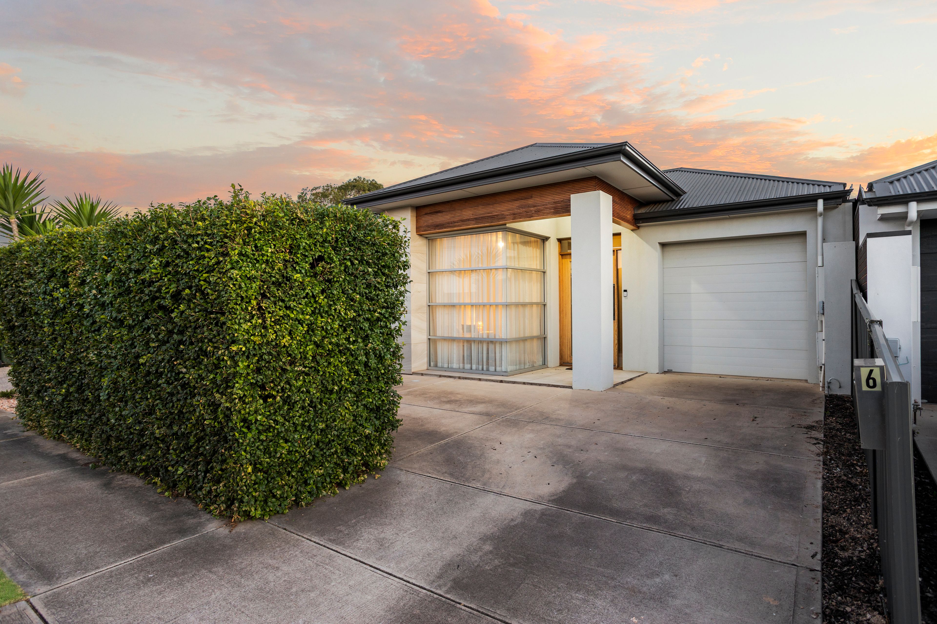 6 Minns Street West — photo from Ray White Woodville