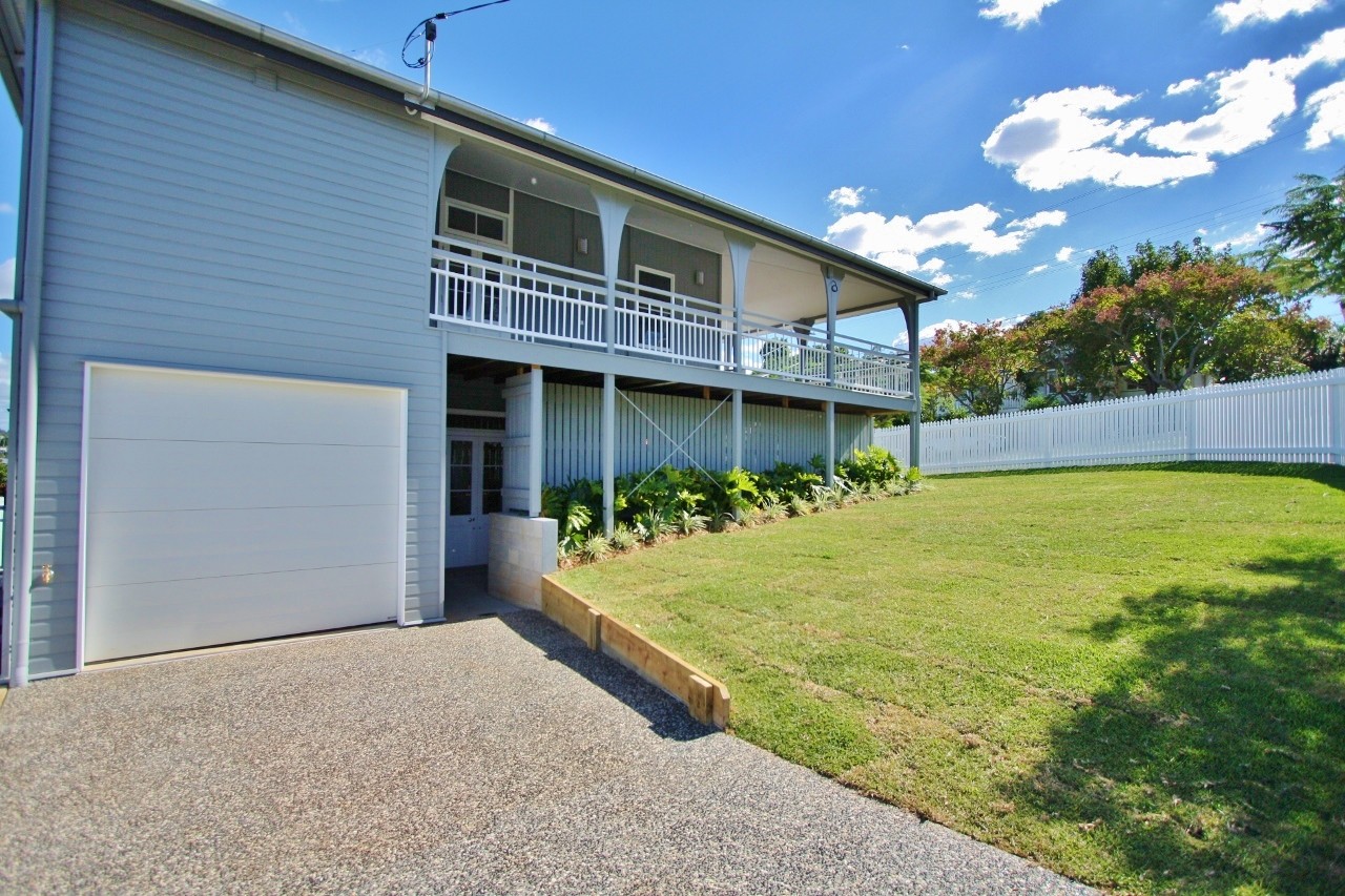 111 Victor Street, Holland Park, QLD 4121