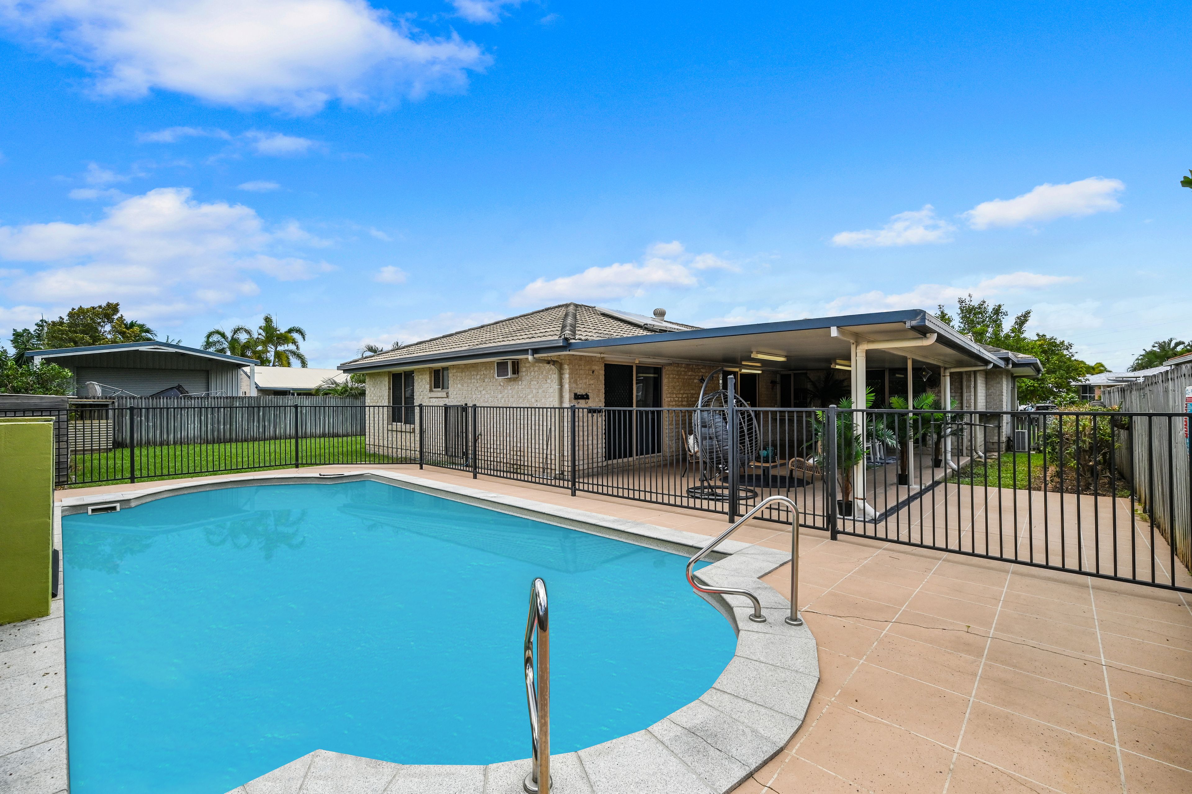 24 Dickenson Place, Kirwan, QLD 4817
