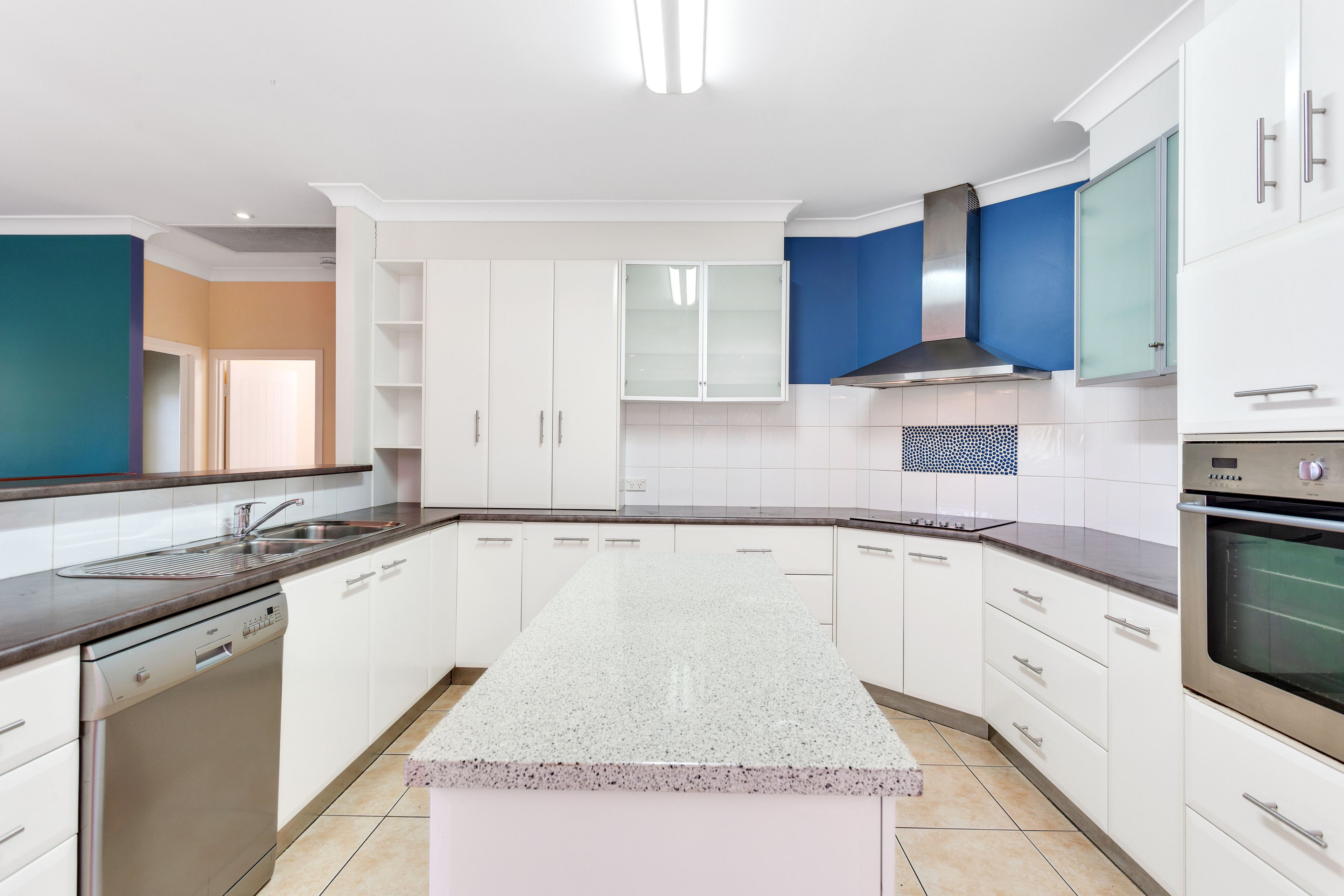 26 Hilltop Crescent, Blue Mountain Heights, QLD 4350