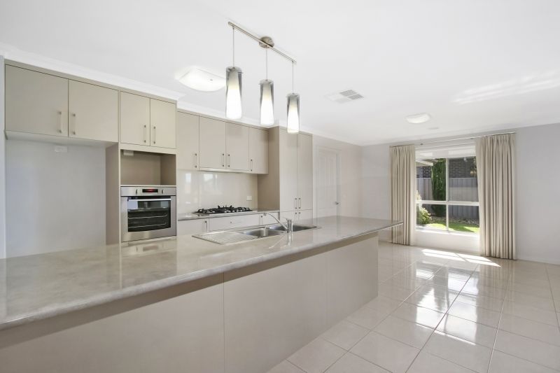 32 Egret Way, Thurgoona, NSW 2640