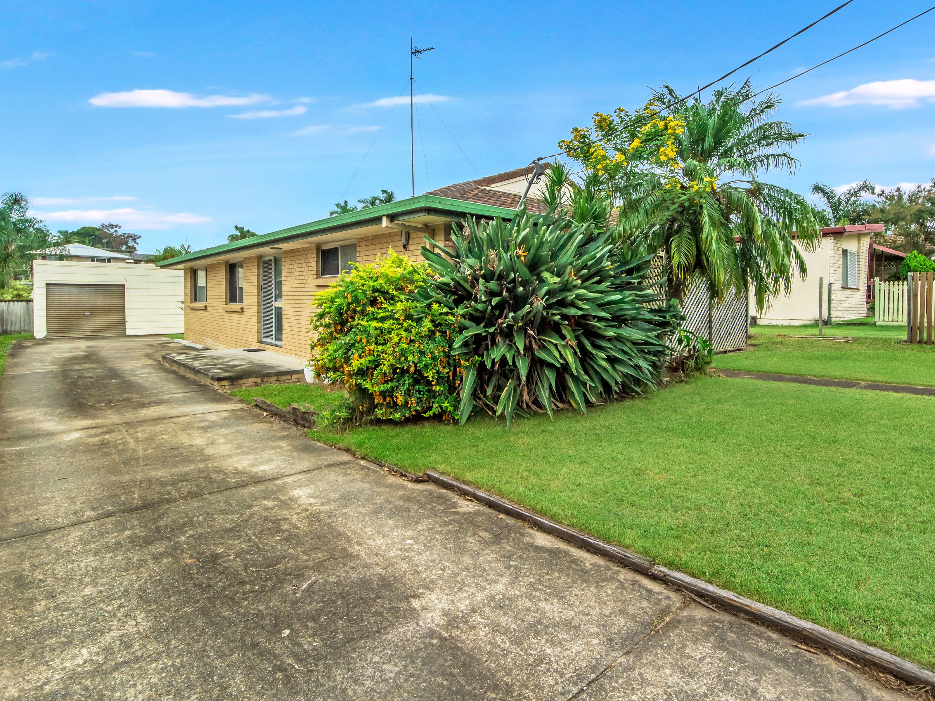 150 Government Road, Labrador, QLD 4215
