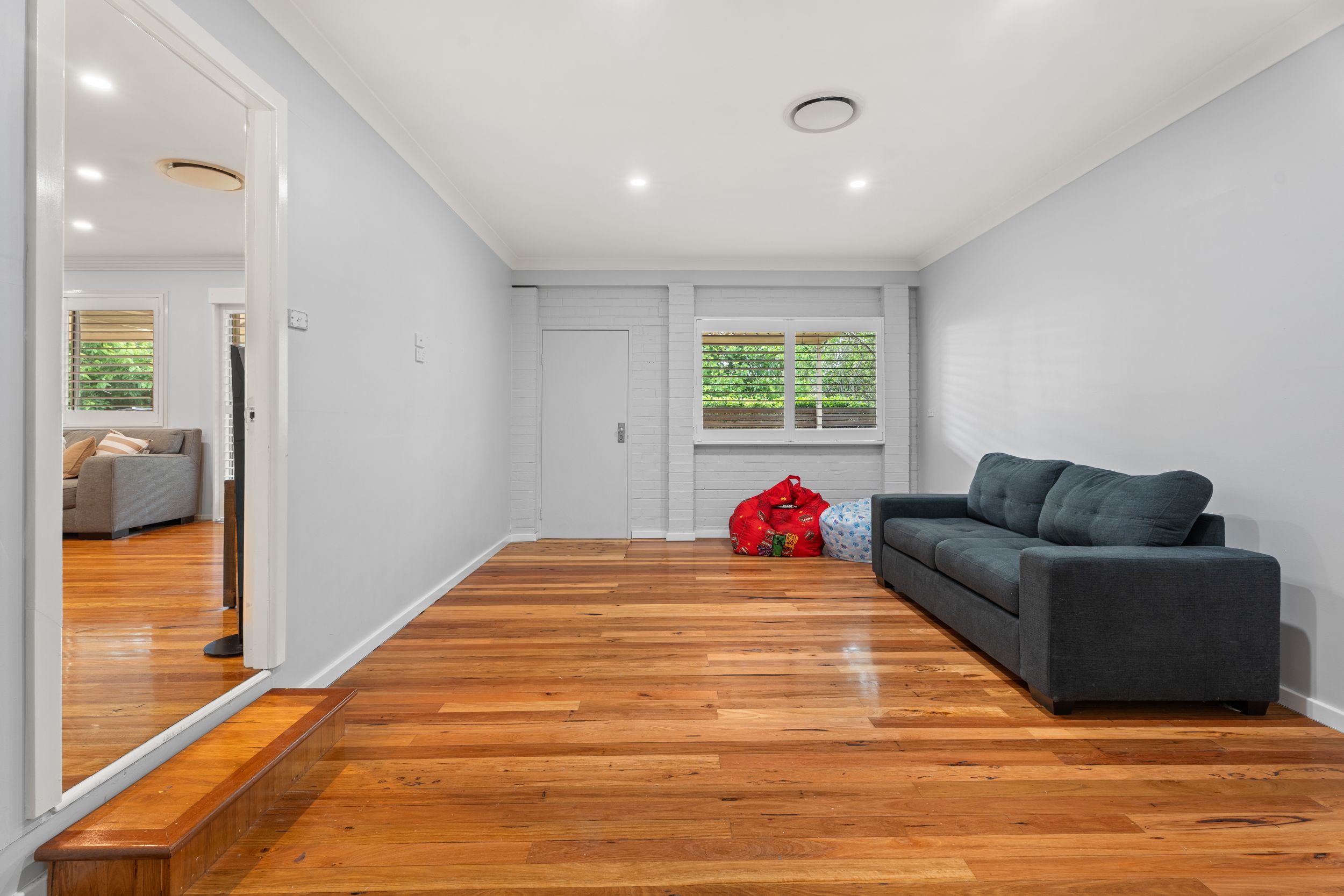 57 Warburton Crescent — photo 6 of 23