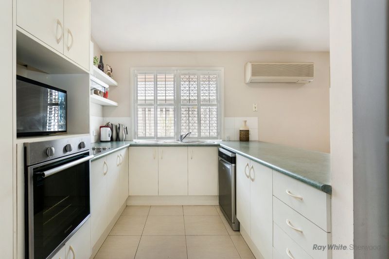 39 Hounslow Way, Seventeen Mile Rocks, QLD 4073