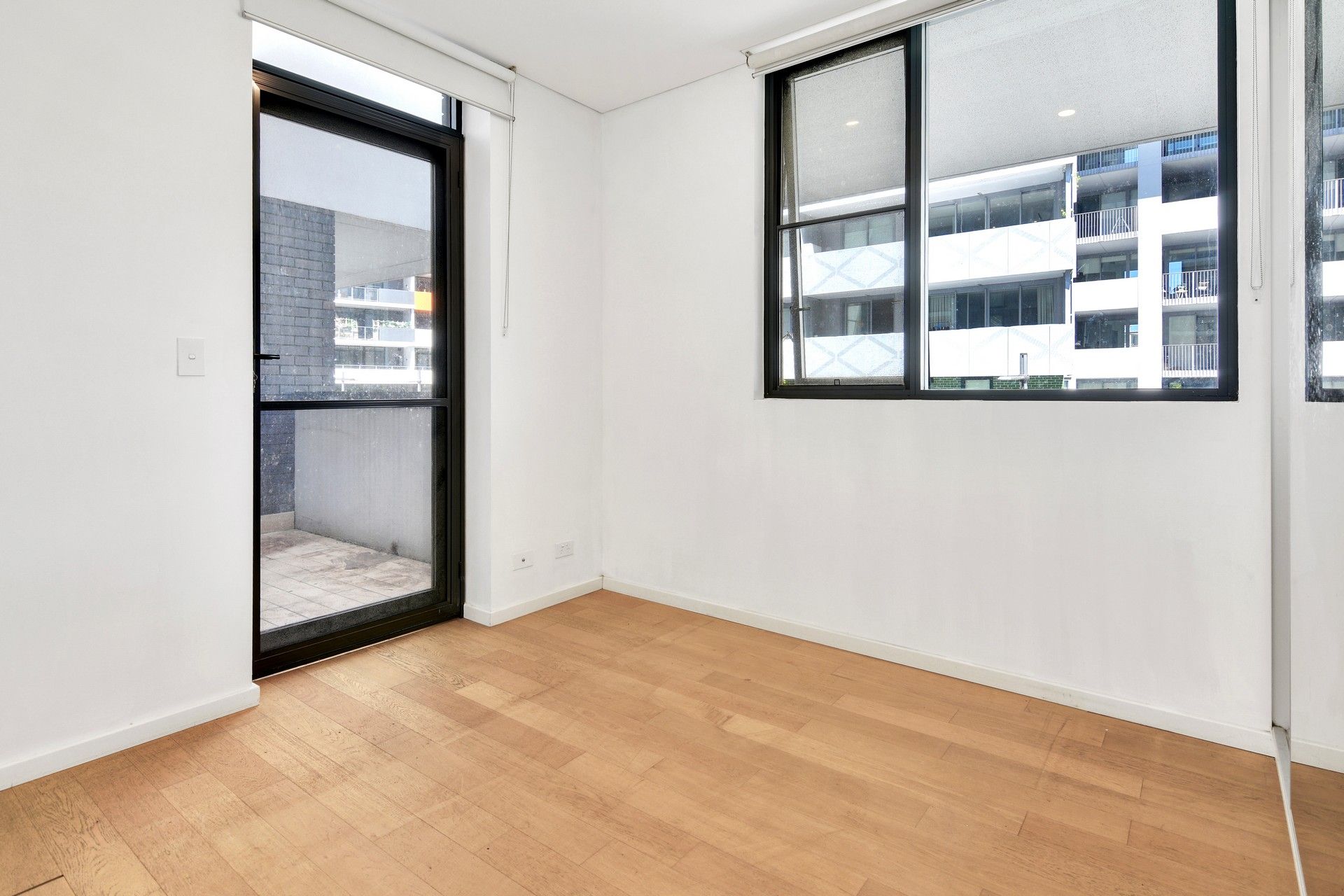 106/12 Paul Street — photo 3 of 5