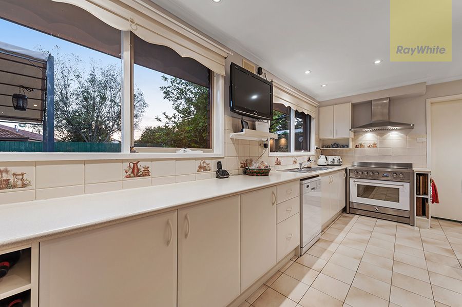 11 Sedgefield Place, Craigieburn, VIC 3064