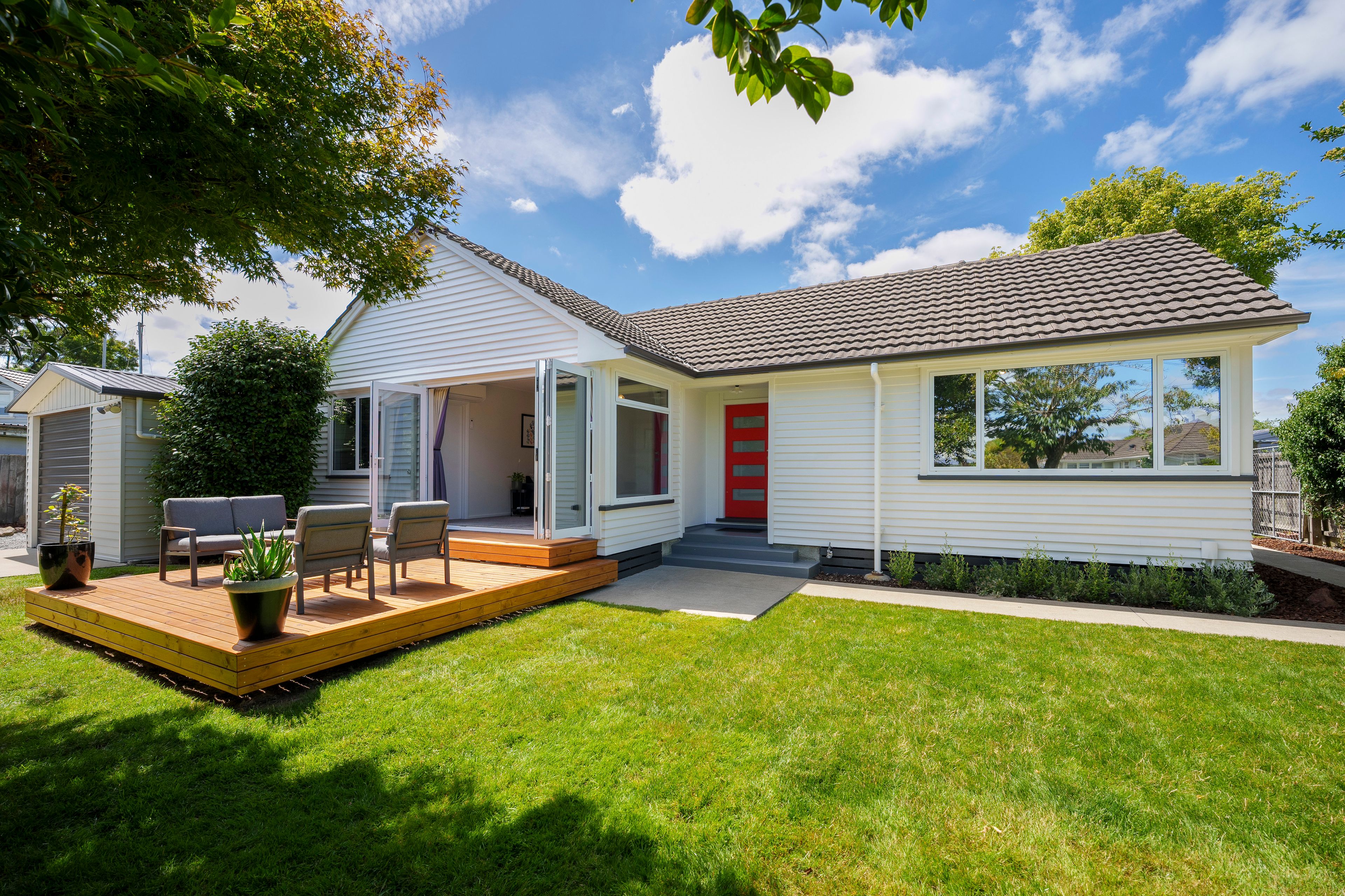 3-flay-crescent-burnside-home-for-sale-ray-white-new-zealand