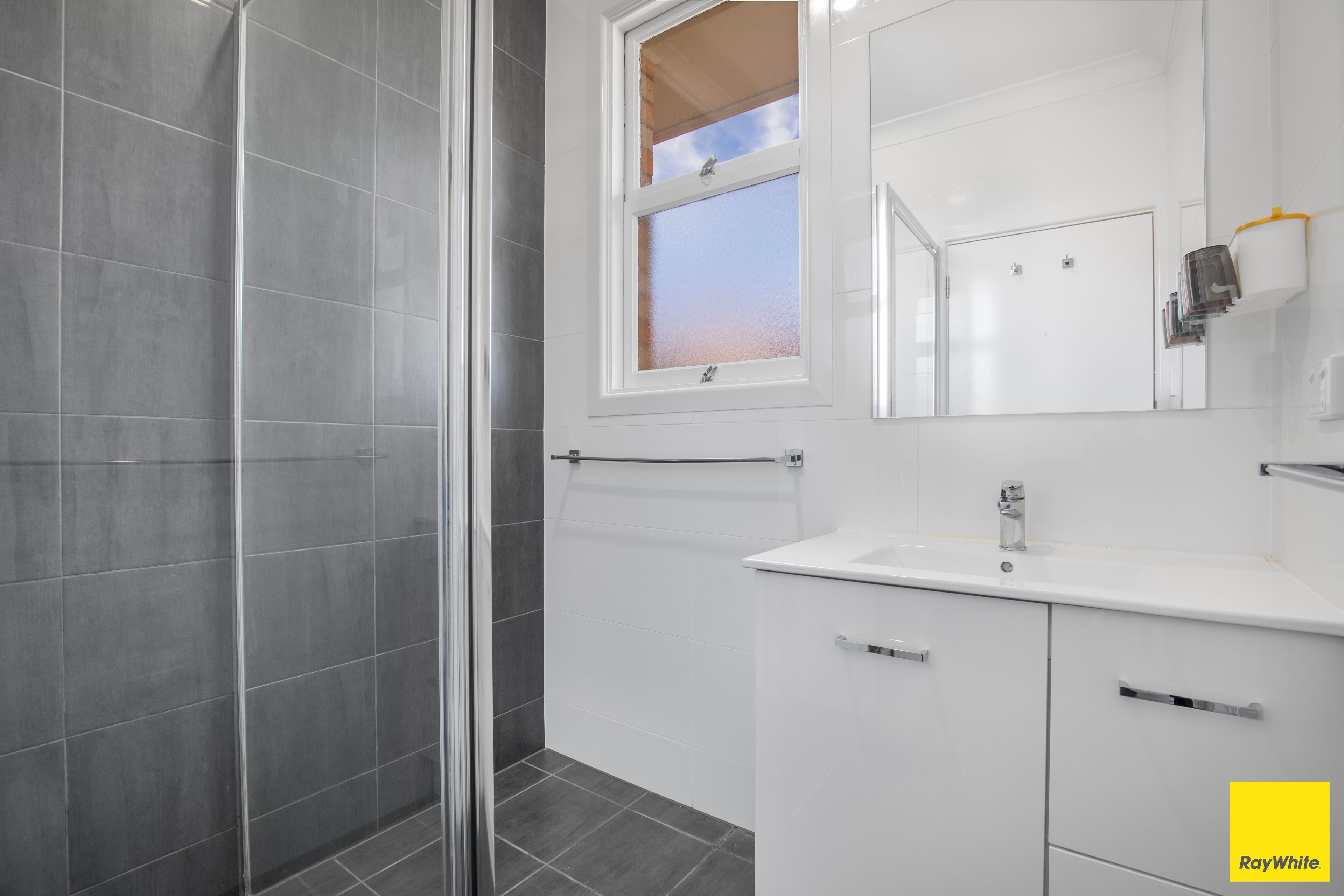 11 Proctor Street — photo 7 of 10