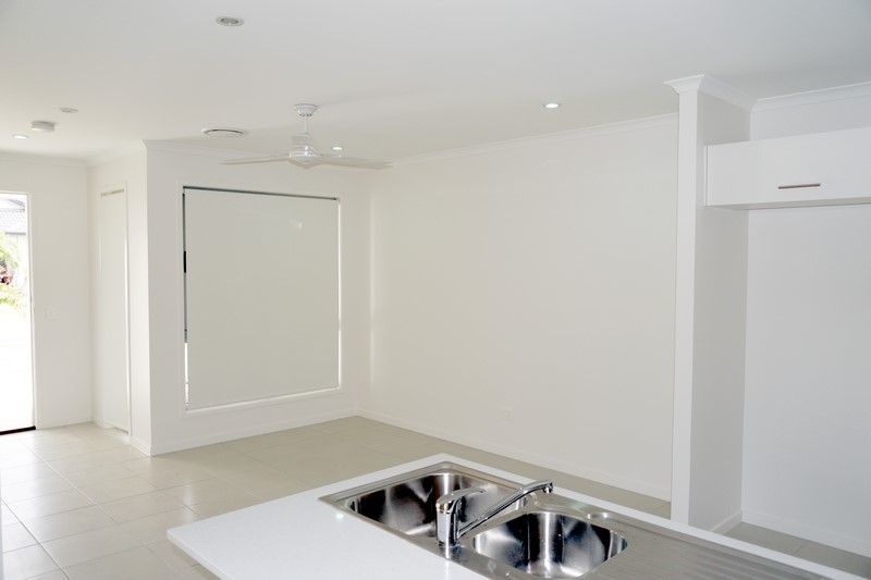 2/34 Petrel Street, Kirkwood, QLD 4680