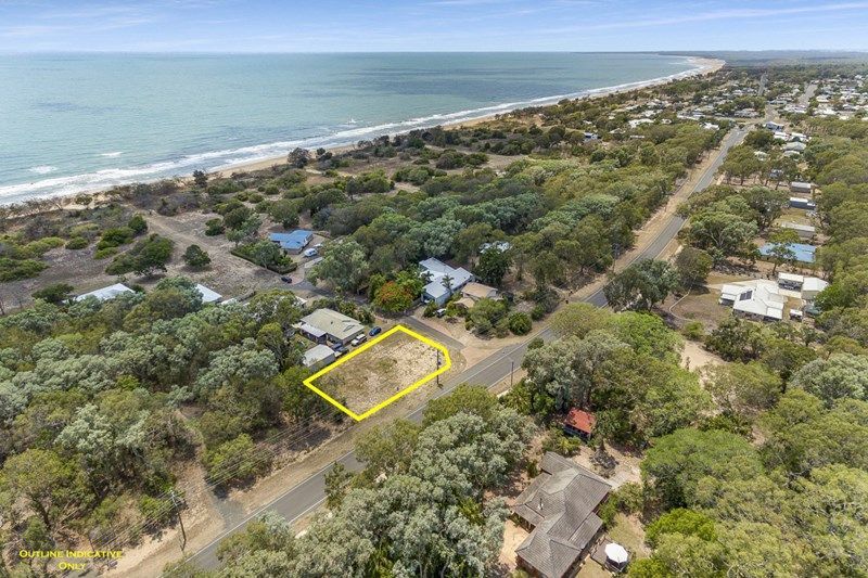 1 Kurrawa Court, Moore Park Beach, QLD 4670