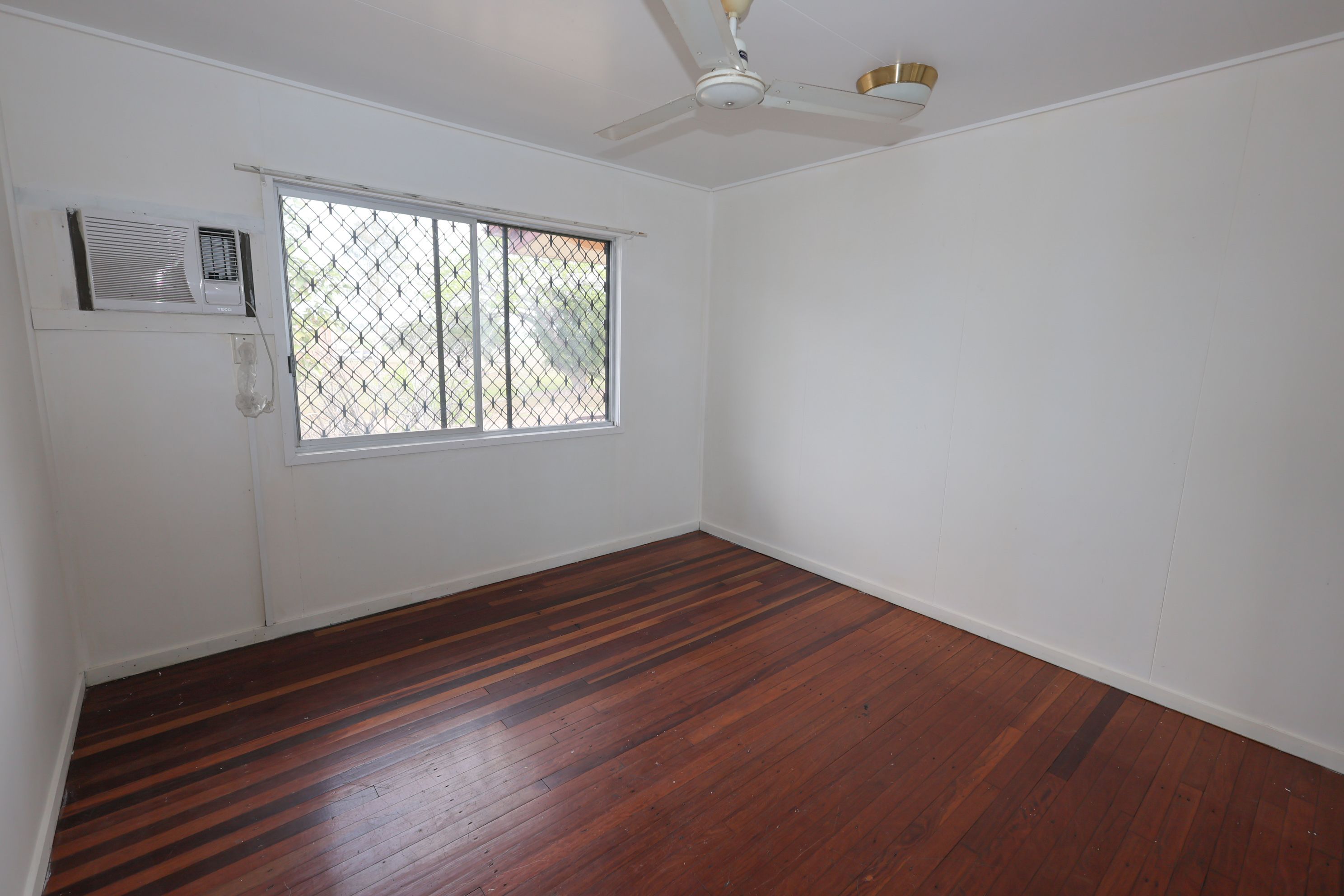 116 Fairford Road — photo 7 of 20