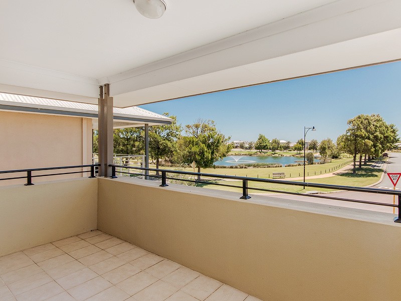 17 Maverick Promenade, Shoalwater, WA 6169