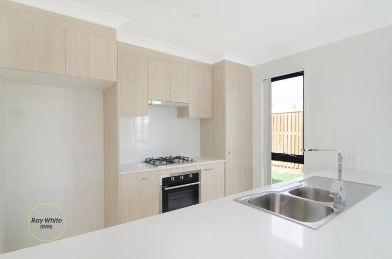 61 Hill Drive, Pimpama, QLD 4209