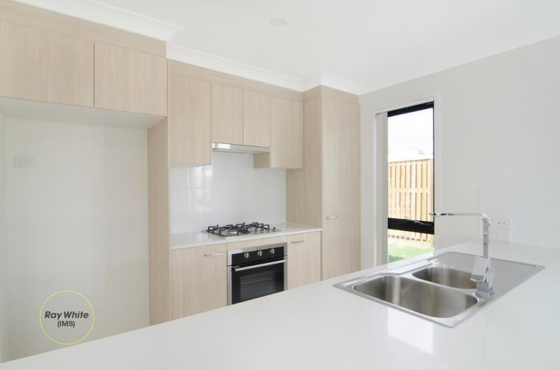 61 Hill Drive, Pimpama, QLD 4209