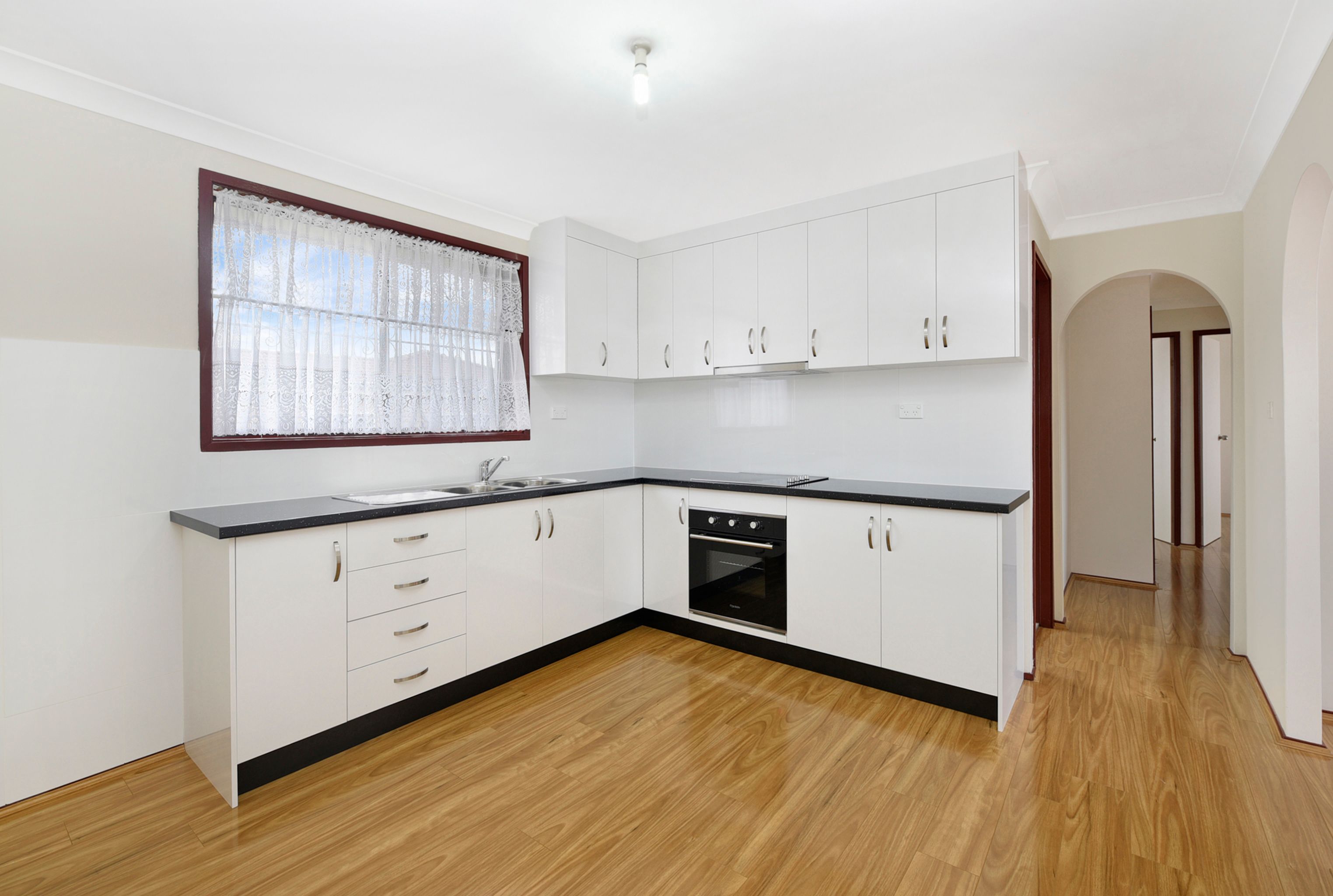 9 Arrowhead Road, Greenfield Park, NSW 2176