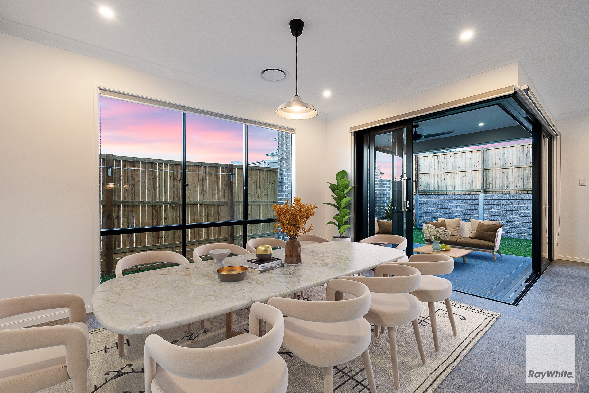 43 Point Avenue, Victoria Point, QLD 4165