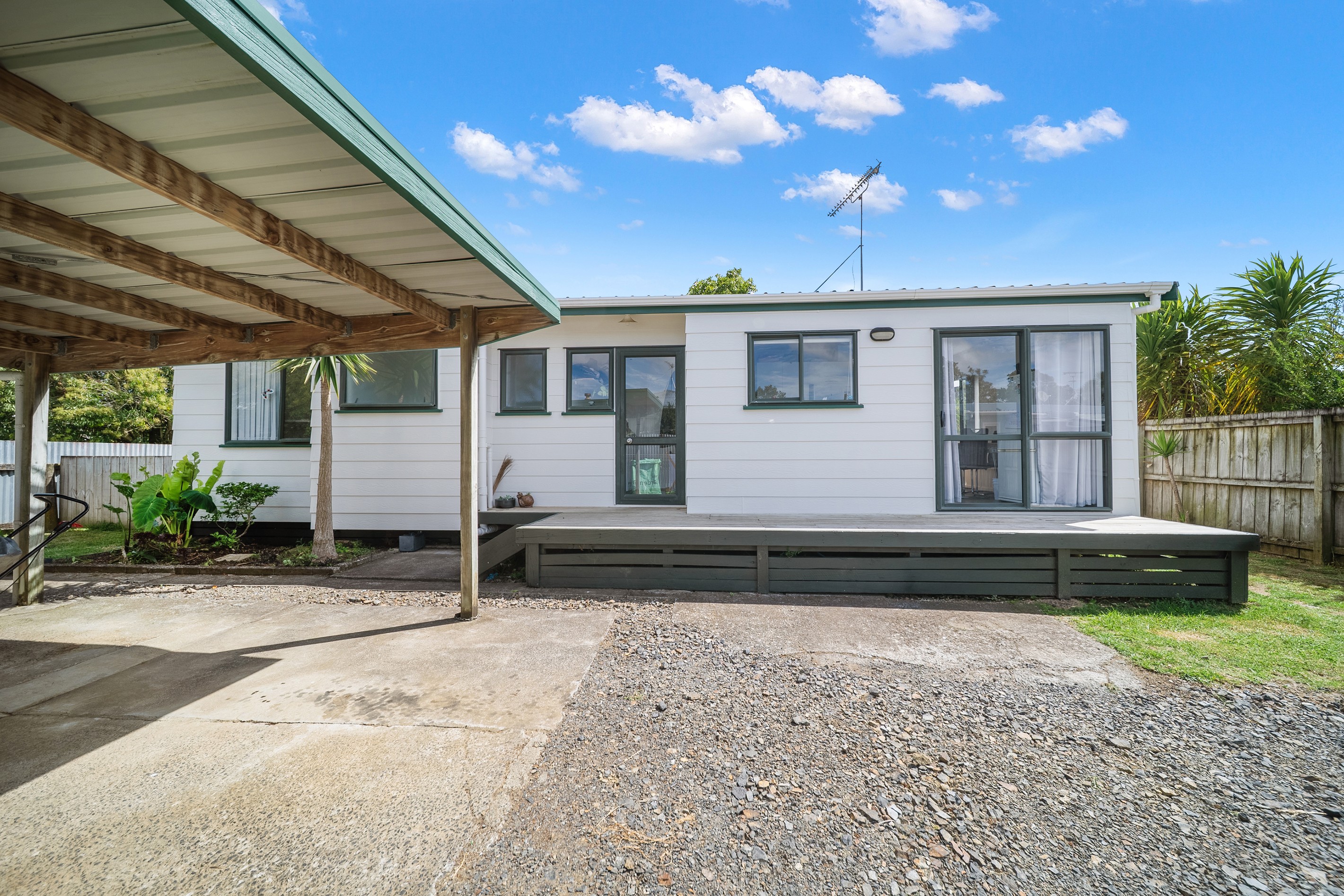 2/8 Freyberg Crescent, Pukekohe, Franklin