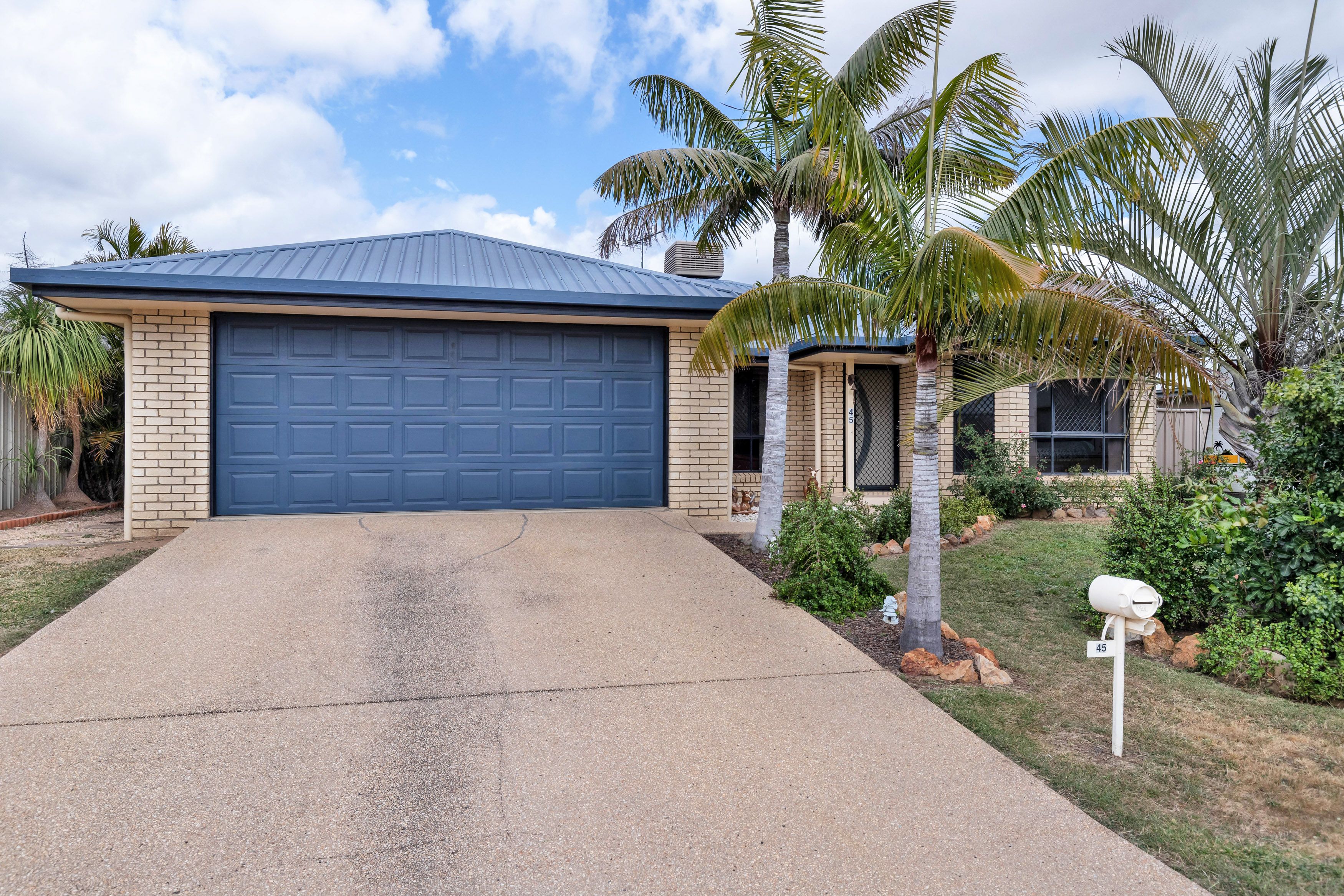 45 Mayfair Drive, Emerald, QLD 4720