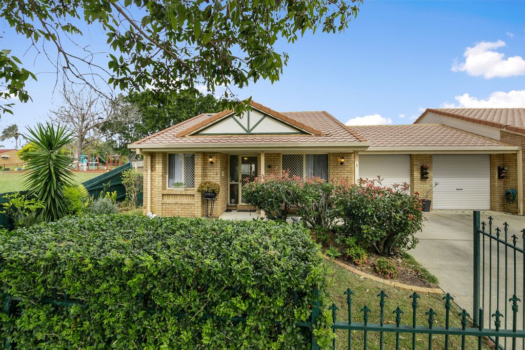 75 Crawford Road, Wynnum West QLD 4178