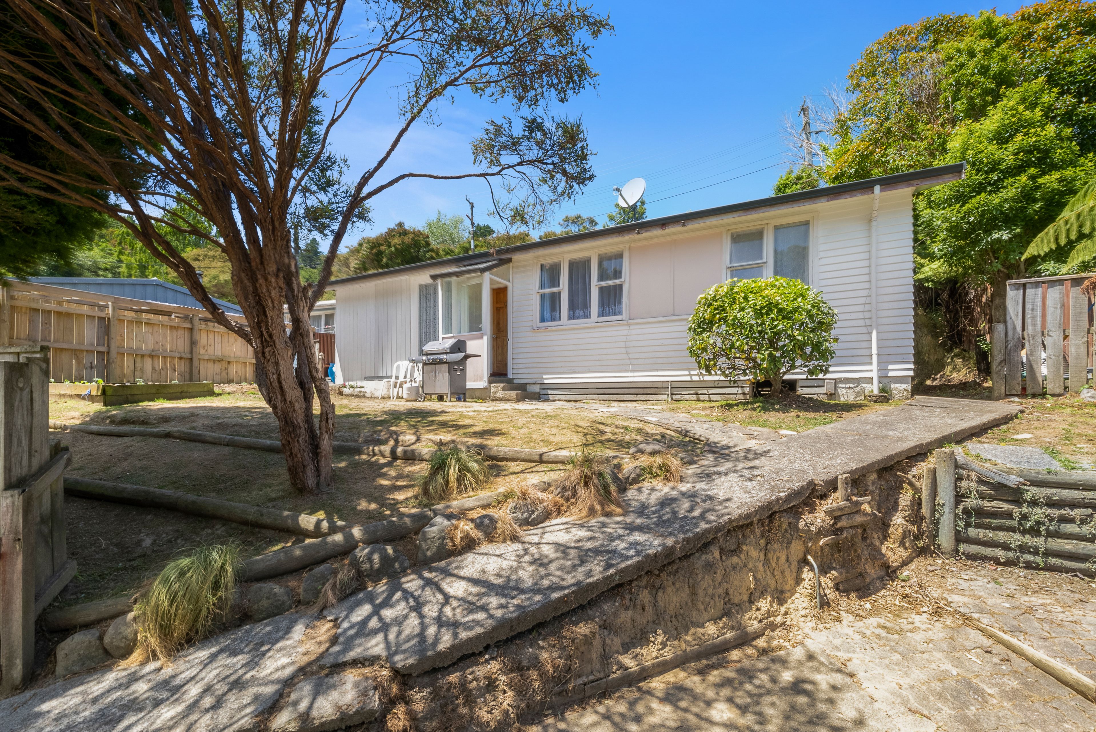 10 John Street, Stokes Valley, Lower Hutt City