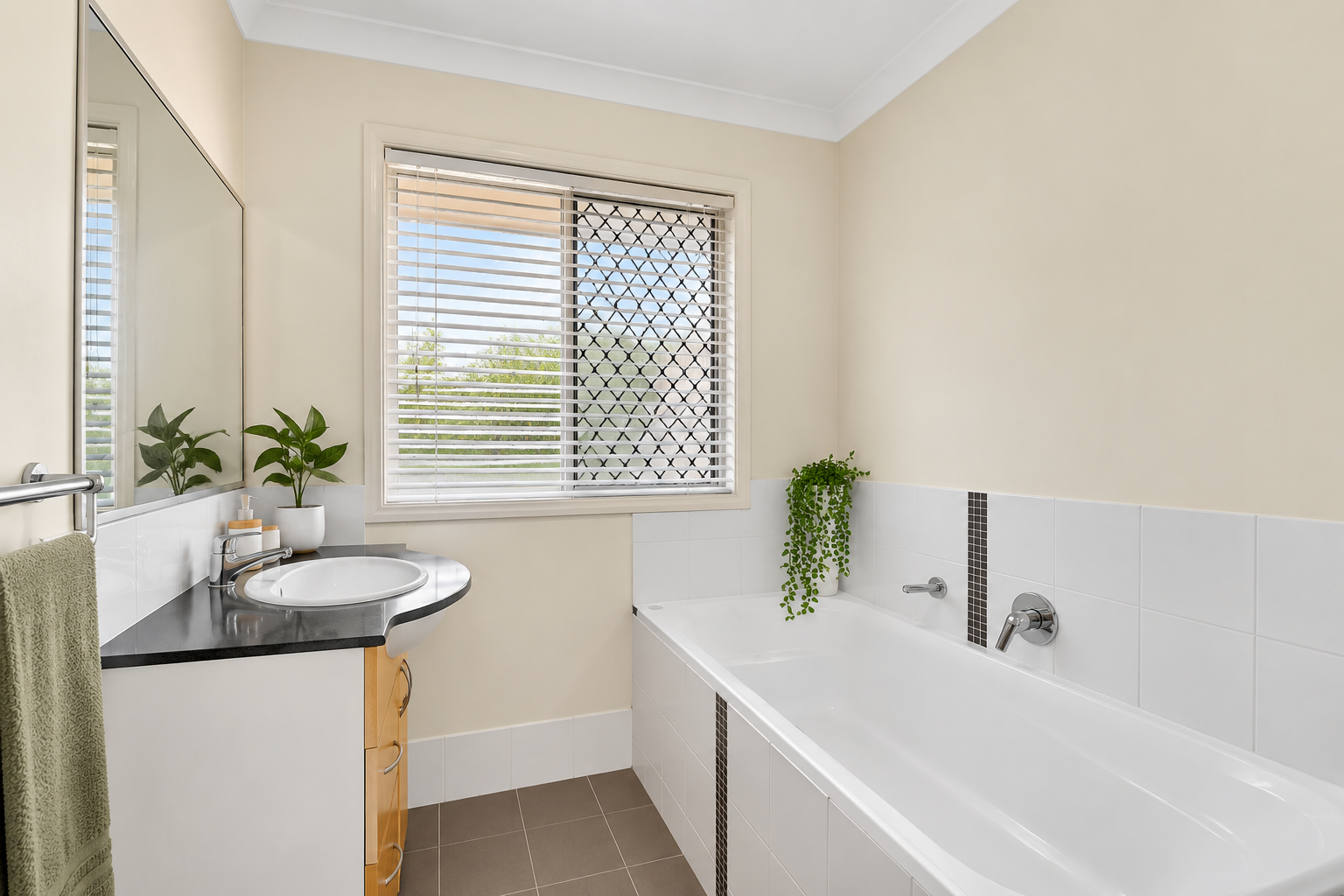 23 Hook Street — photo 6 of 17