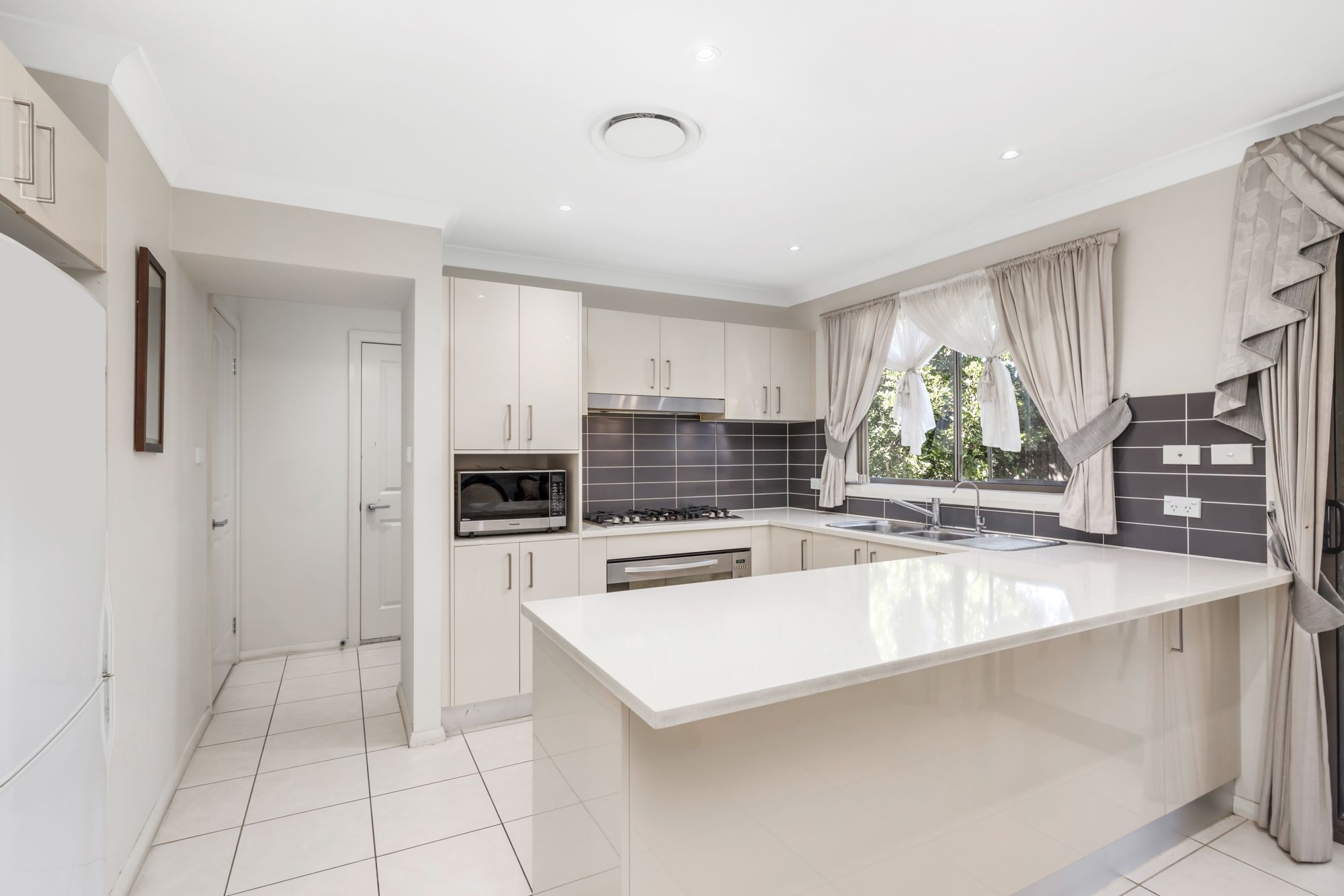 4 Portsmouth Circuit, JORDAN SPRINGS, NSW 2747