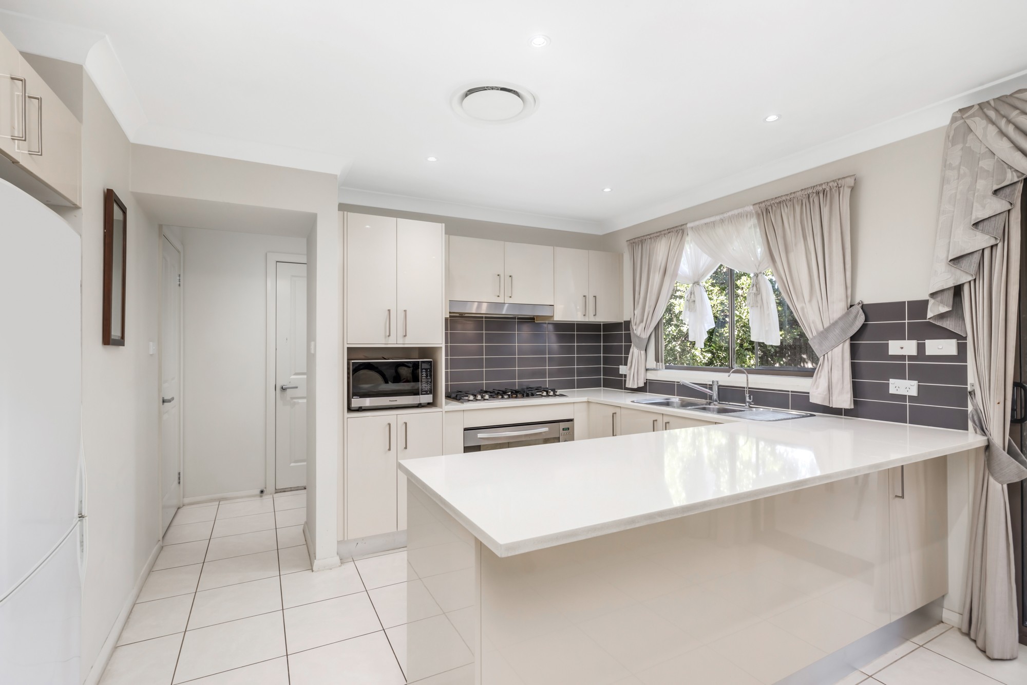 4 Portsmouth Circuit, JORDAN SPRINGS, NSW 2747