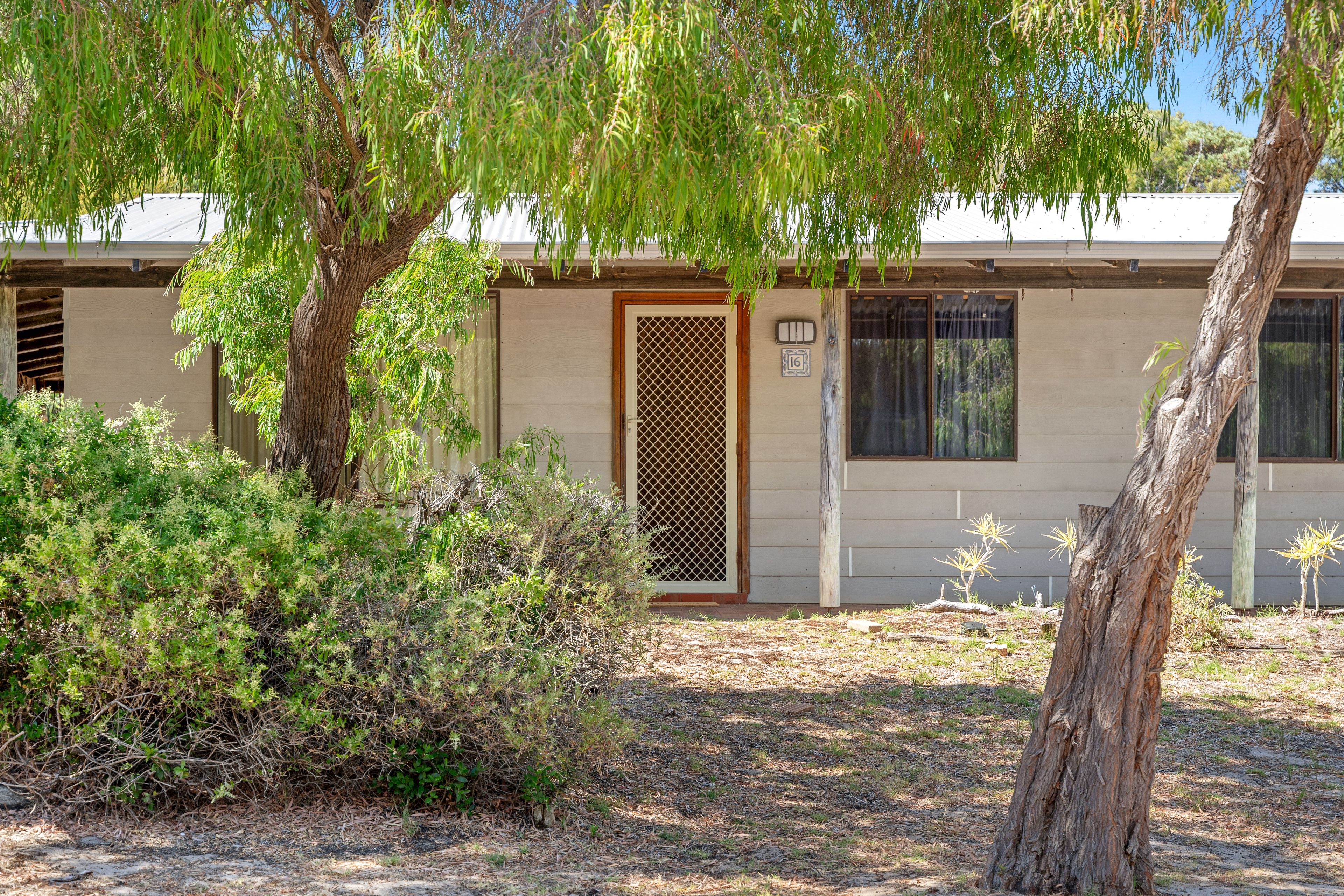 16 Campbell Road, Peppermint Grove Beach, WA 6271