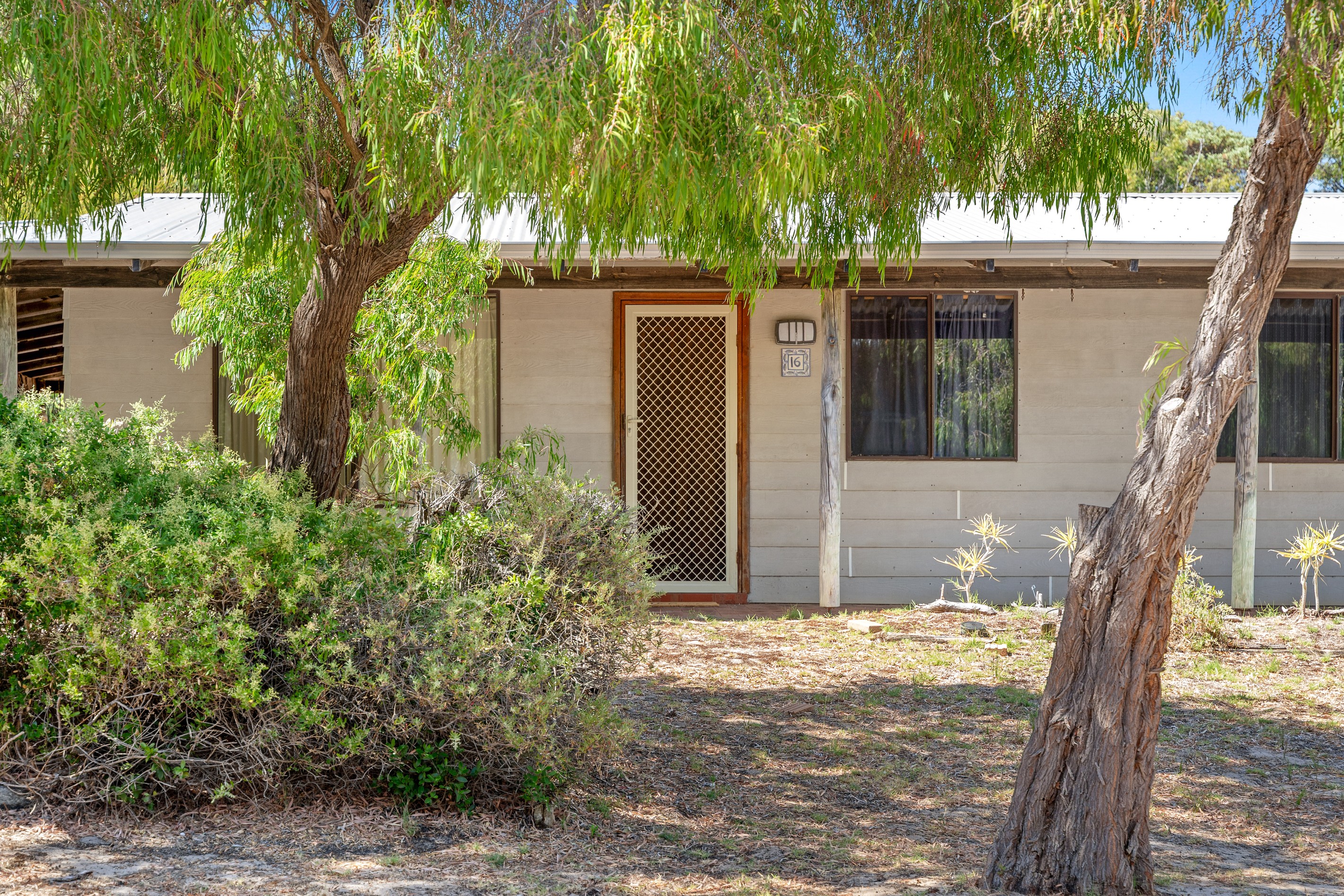 16 Campbell Road, Peppermint Grove Beach, WA 6271