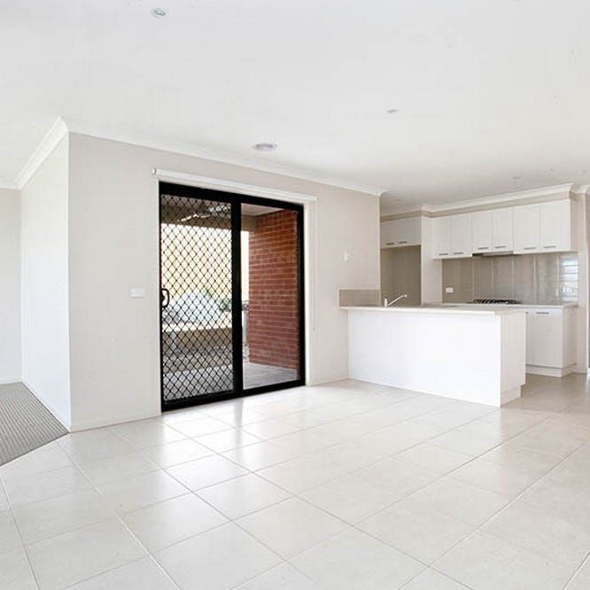 17 Cannington Grove, Sunbury, VIC 3429
