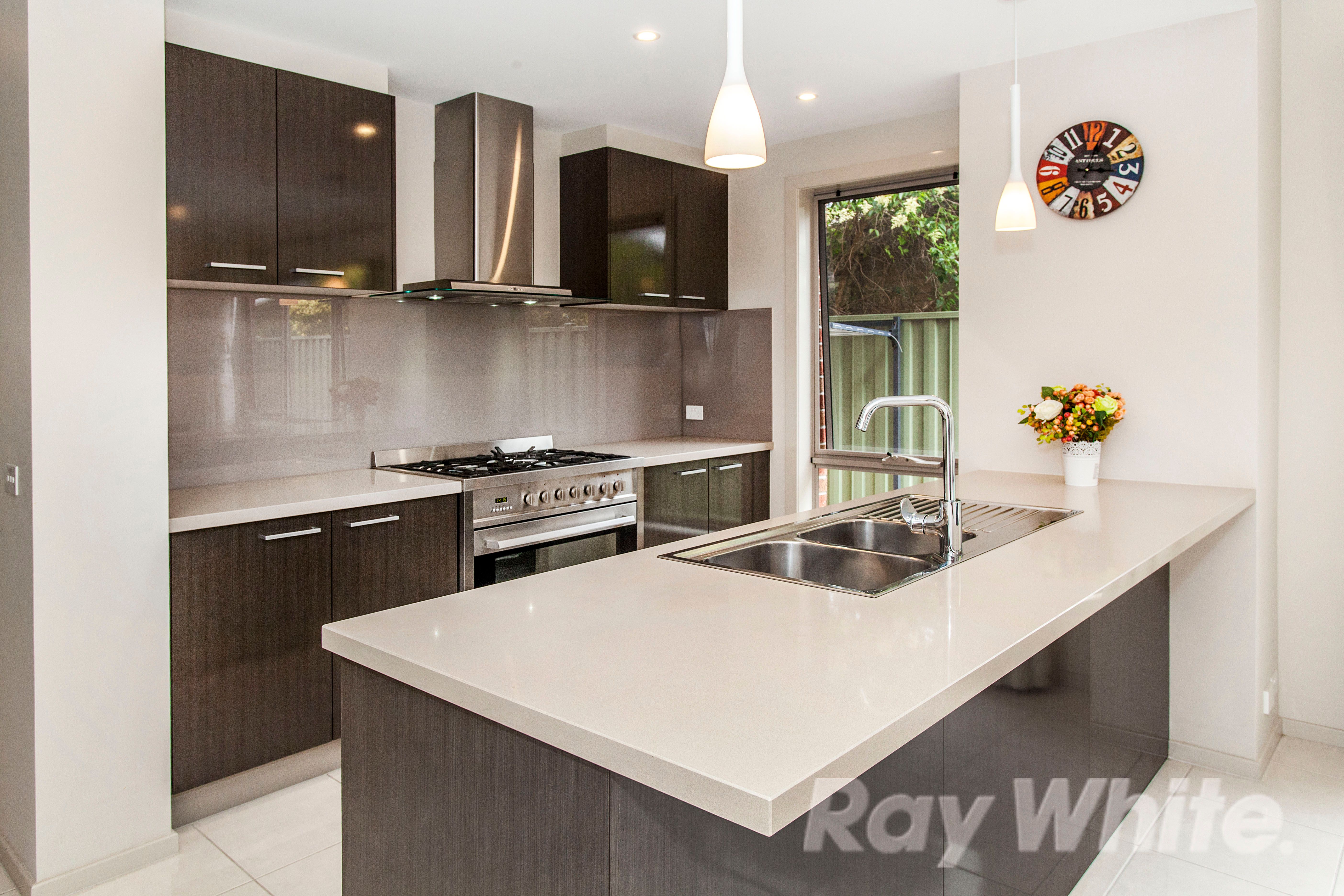 17B Kingsley Grove, Mount Waverley, VIC 3149