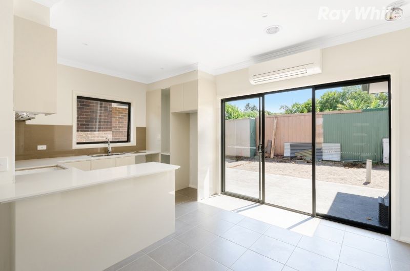 2/30 Ross Street, Ferntree Gully, VIC 3156