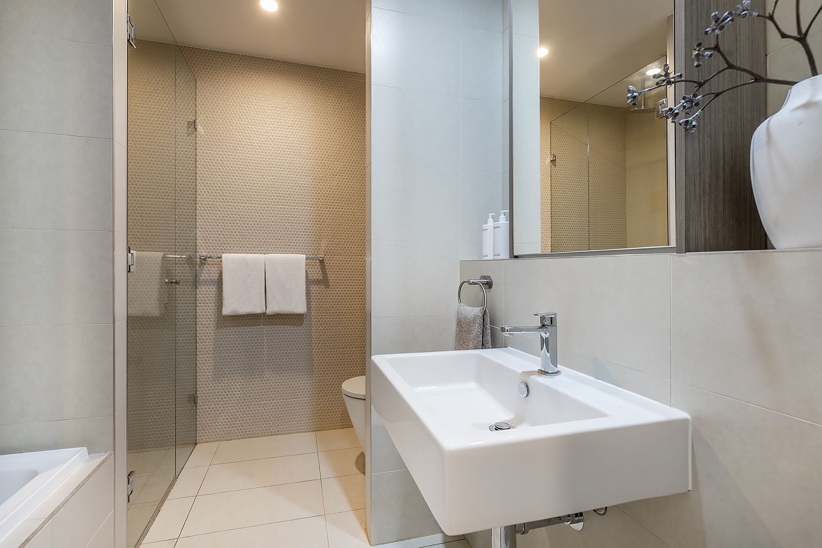 G03/33 Waverley Street — photo 14 of 15