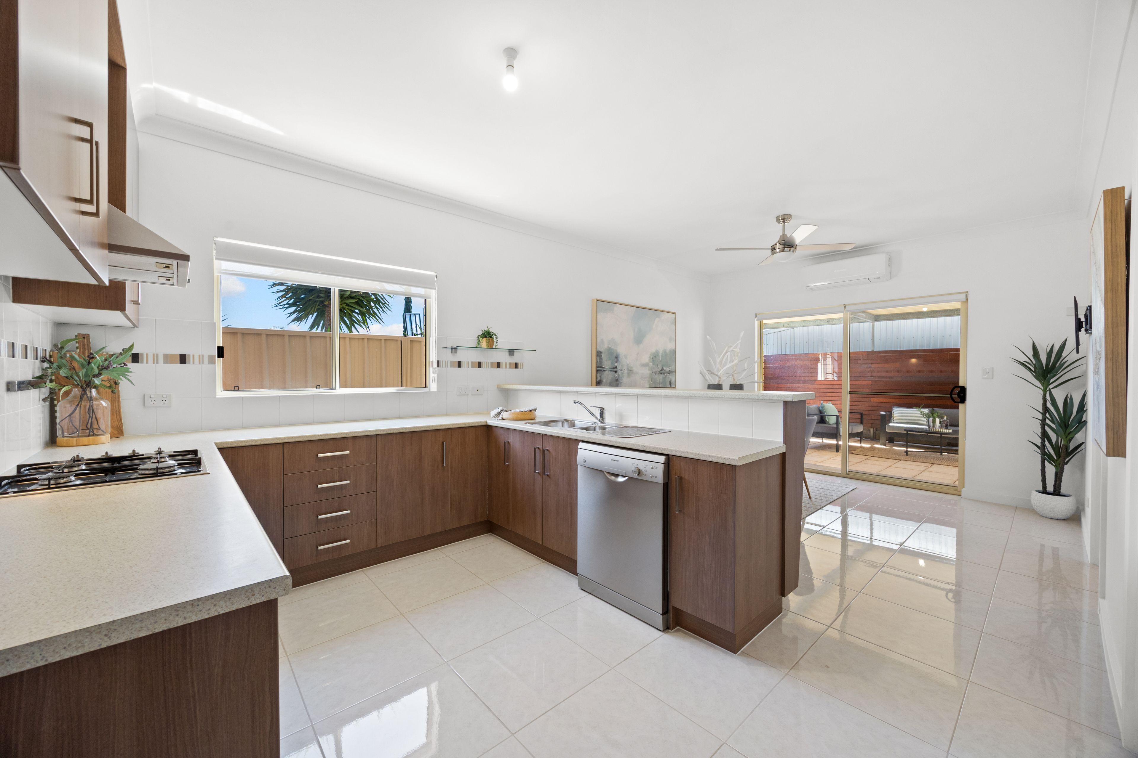 8/221 Martins Road — photo 6 of 16