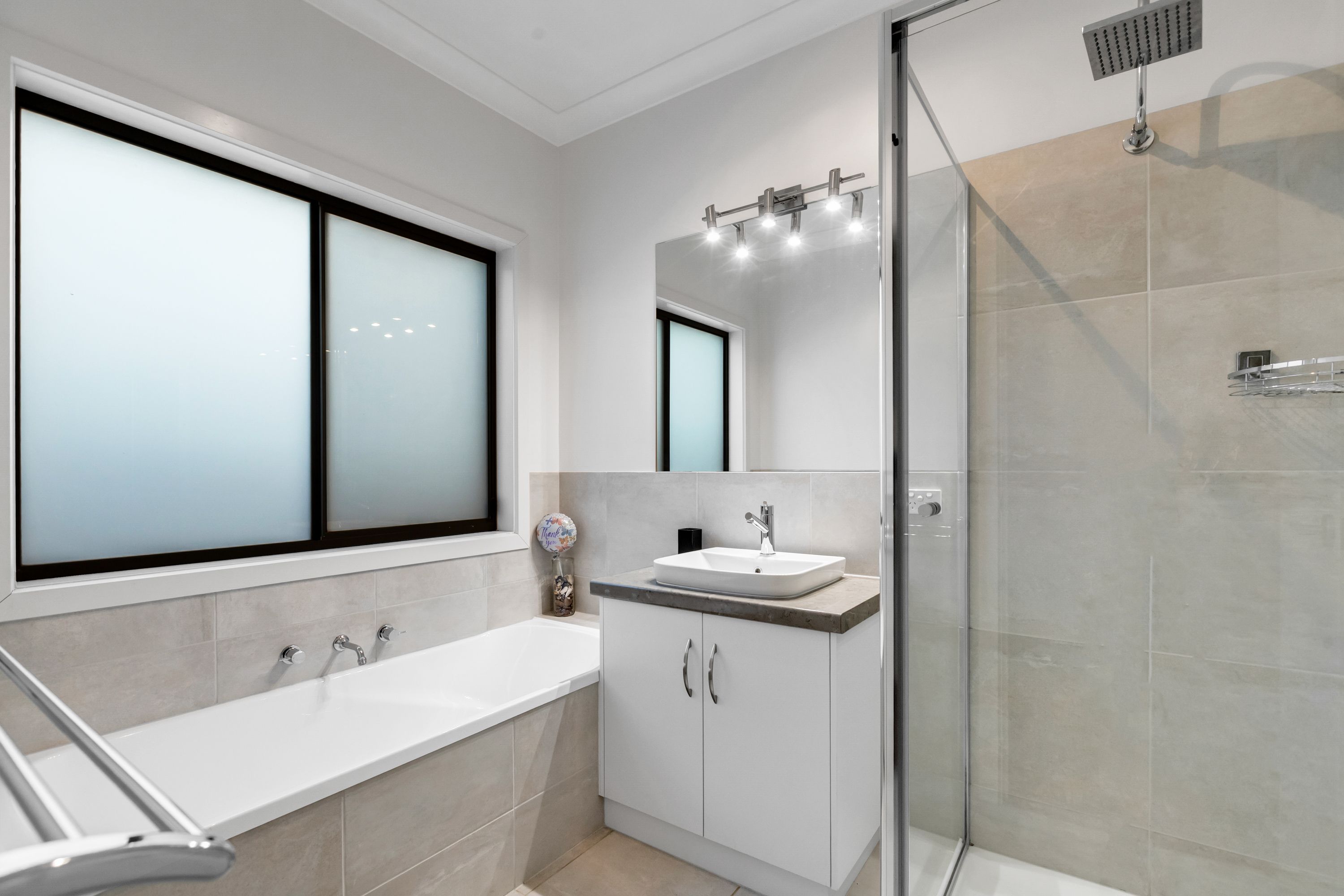18 Dawn Avenue — photo 14 of 18