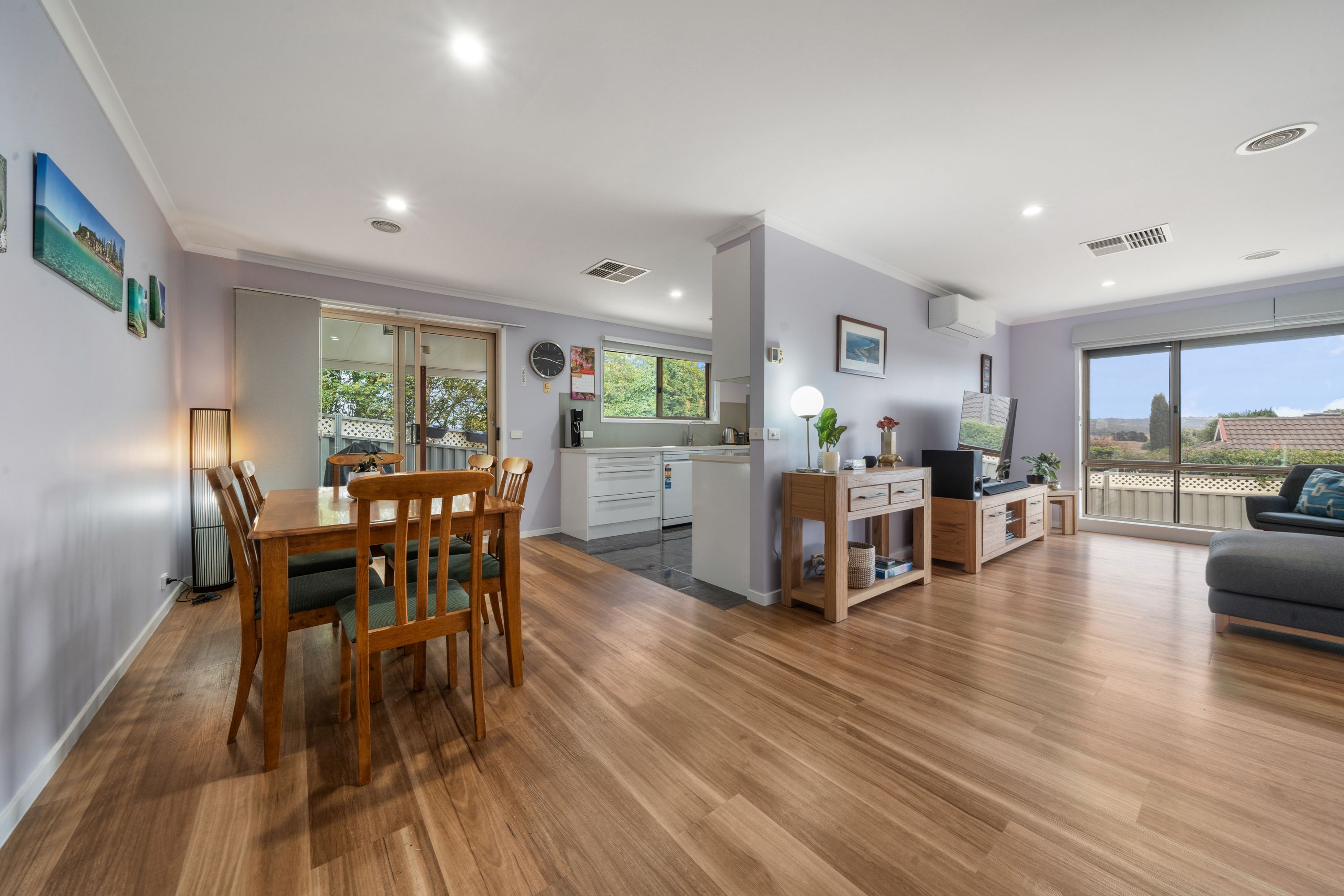19B Esmond Avenue, Jerrabomberra, NSW 2619