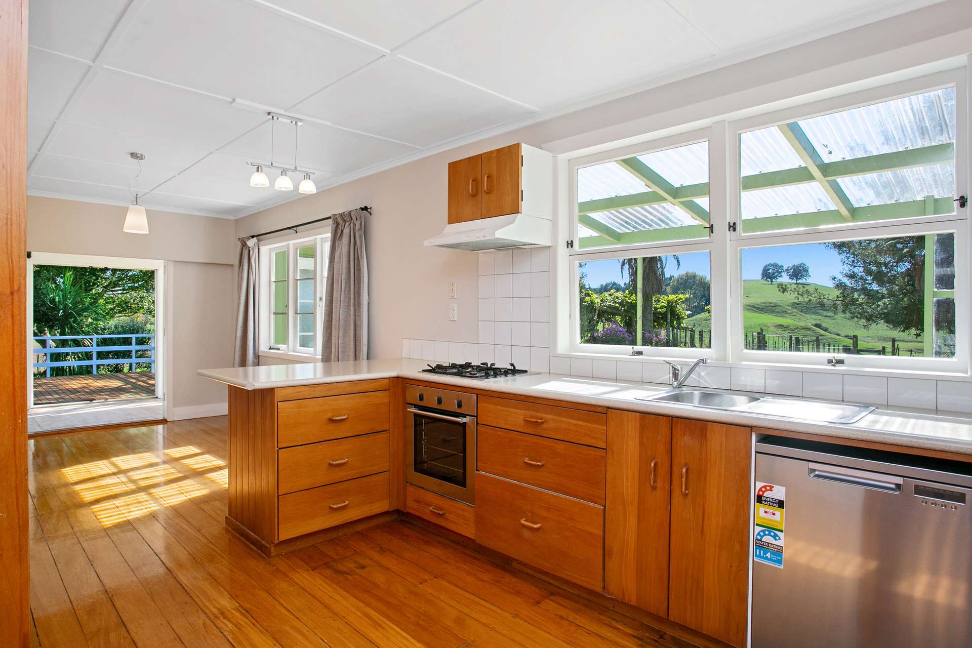 103 Whatauri Road photo 4