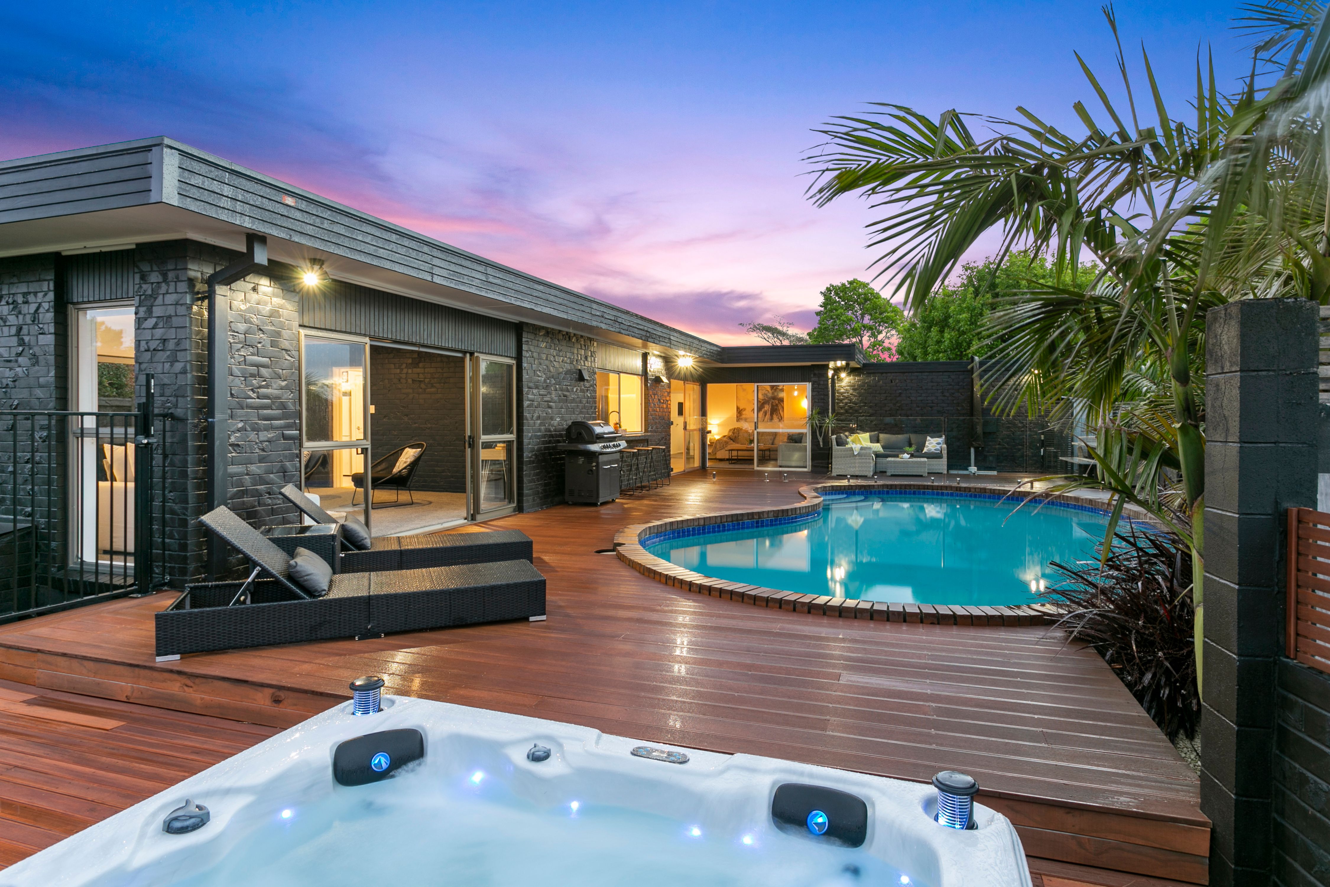 6 Beaconview Rise, Farm Cove, Manukau City