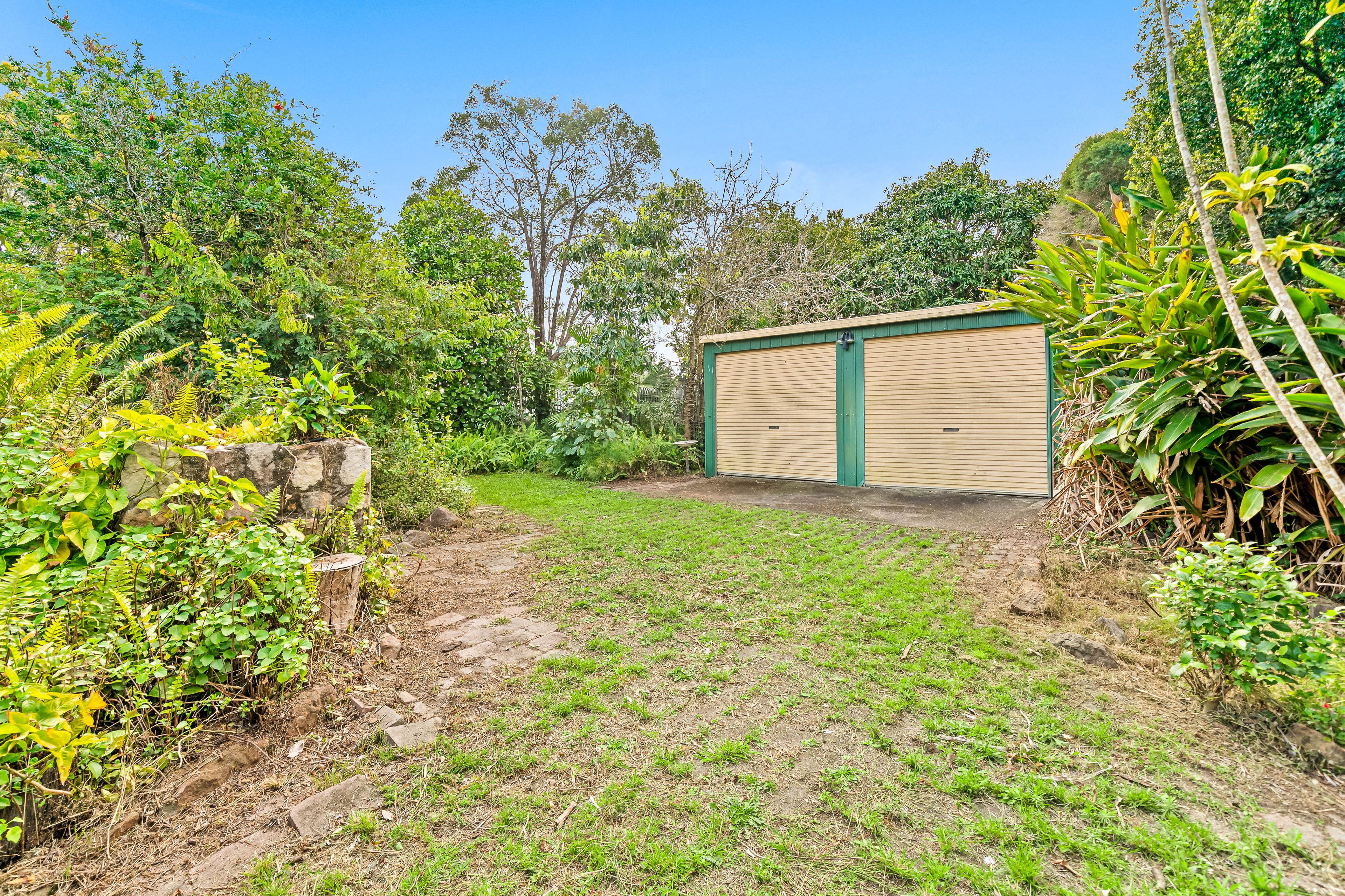 8 Alrak Avenue — photo 24 of 29