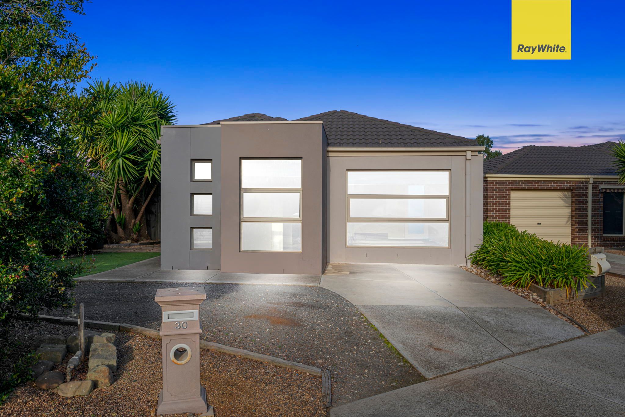 20-22 Roslyn park Drive, HARKNESS VIC 3337