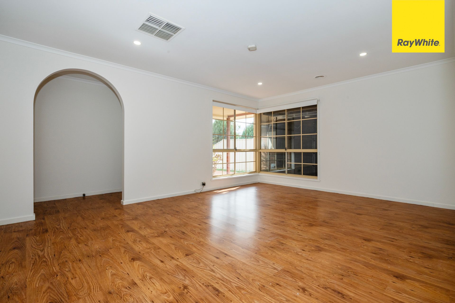 10 Nimmo Crescent, Kurunjang, VIC 3337