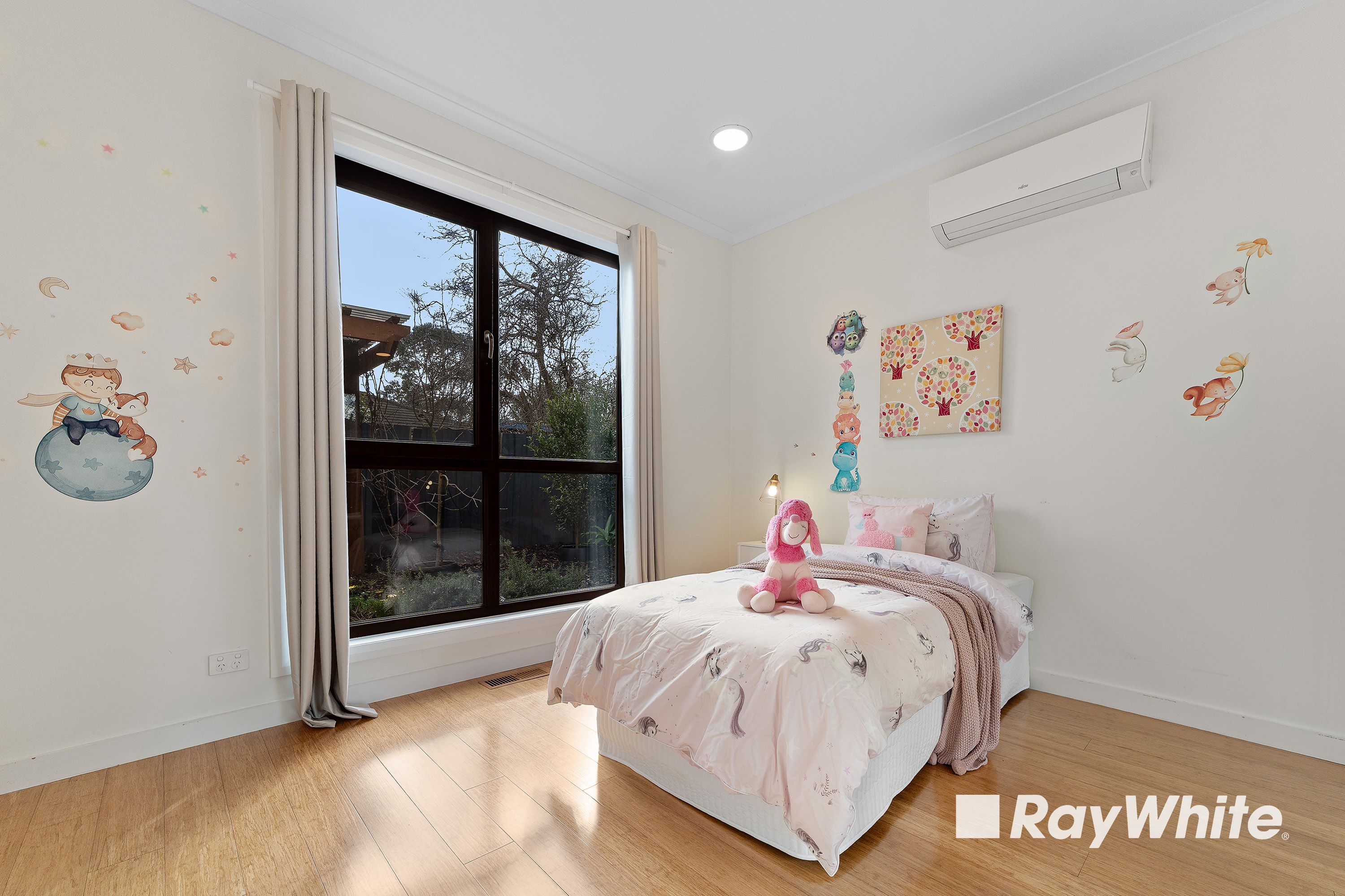 9 Helen Court — photo 14 of 23