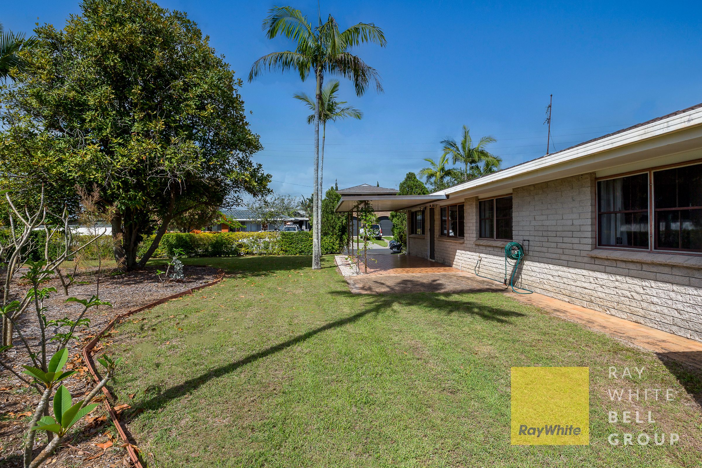 75 Savoy Drive, Broadbeach Waters, QLD 4218