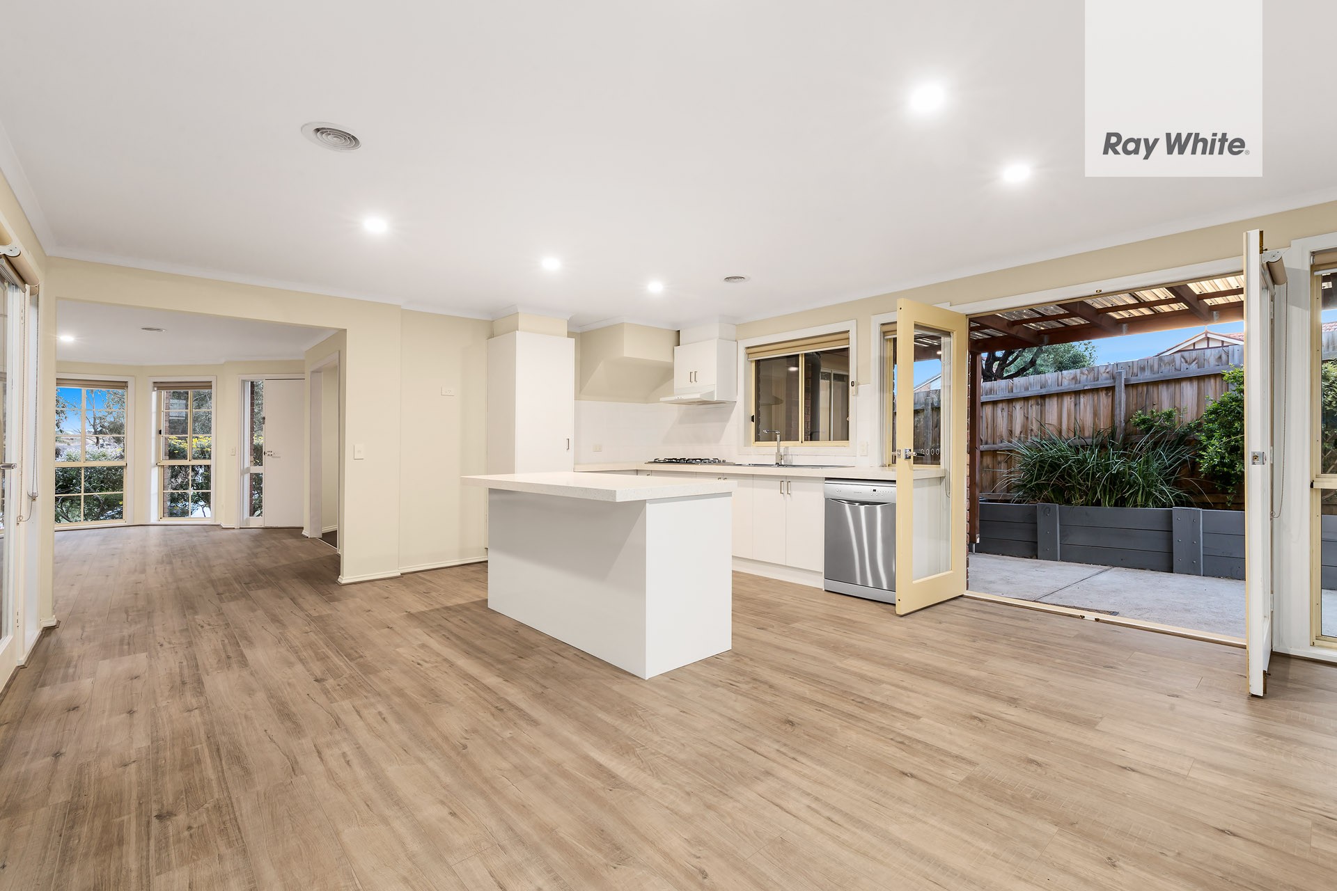 2 Viewbank Place, Mill Park, VIC 3082