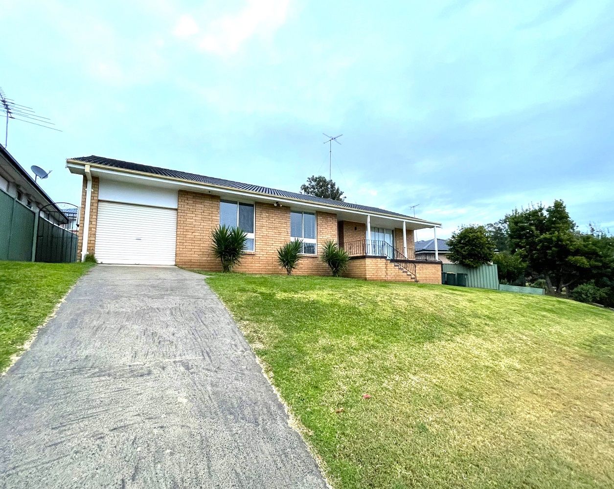6 Cheeryble Place, Ambarvale, NSW 2560