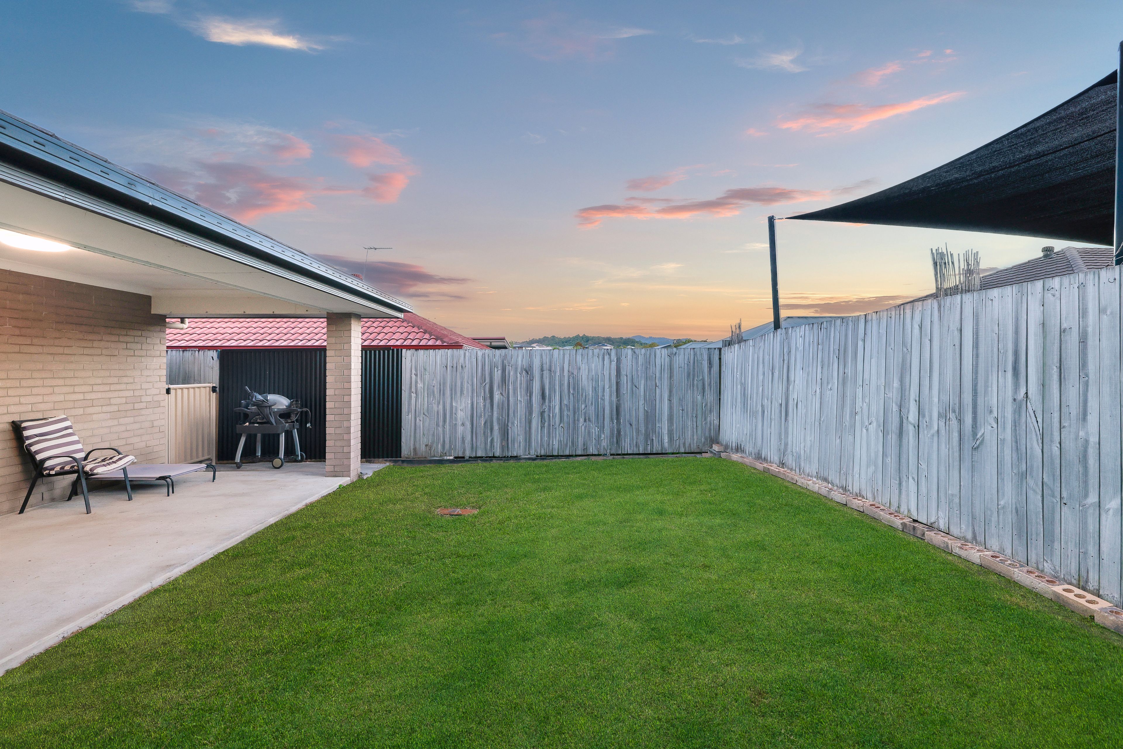 25 Ludlow Crescent — photo 10 of 27