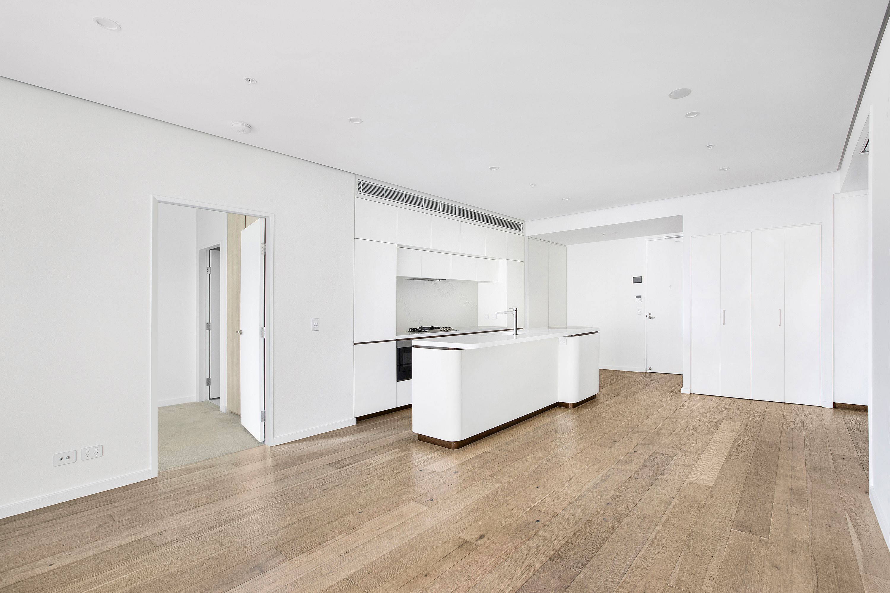 1502/116 Bathurst Street — photo 4 of 17