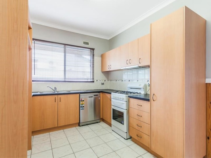 17 Whiteside Street, Cloverdale, WA 6105