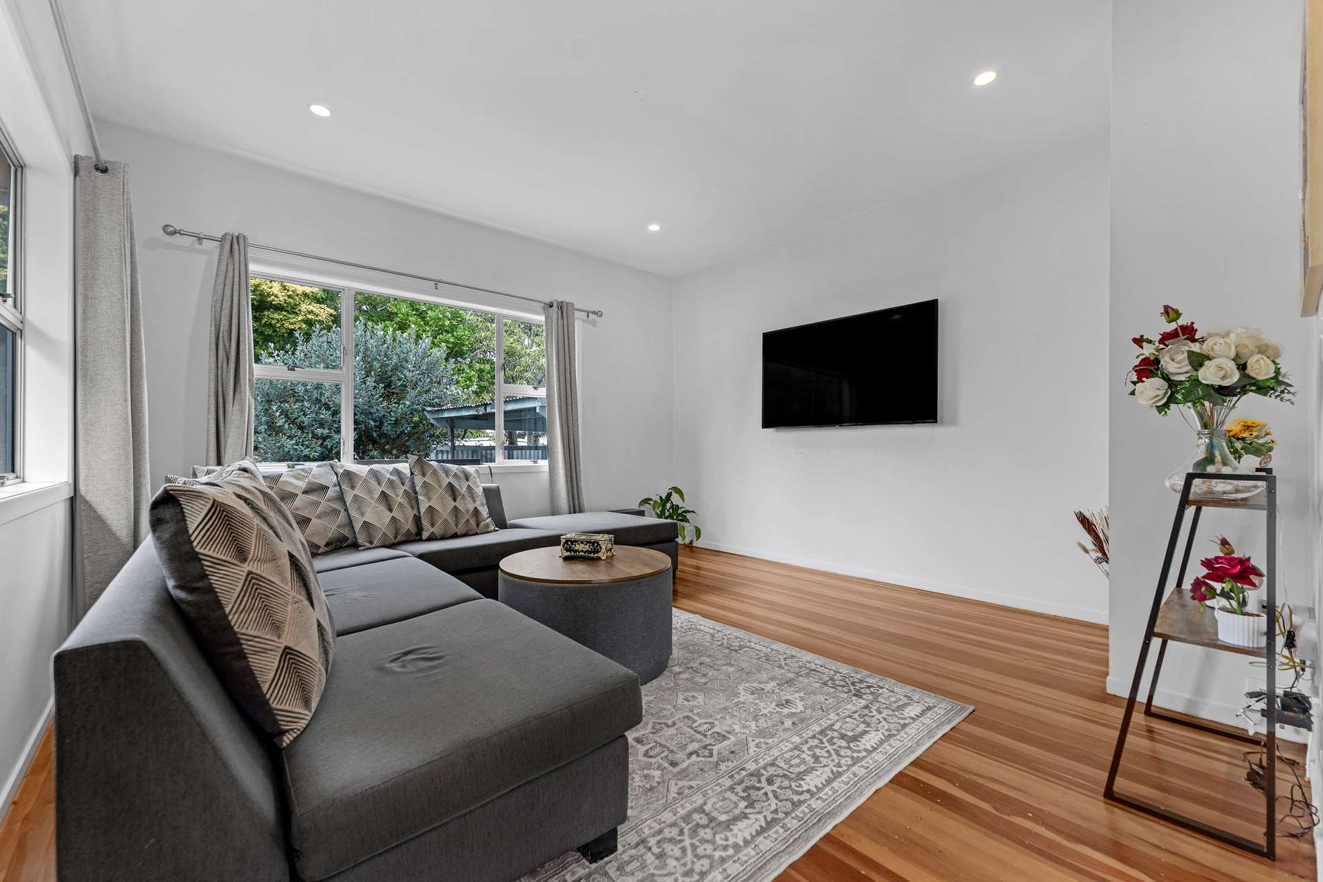 2 Fyfe Avenue photo 5